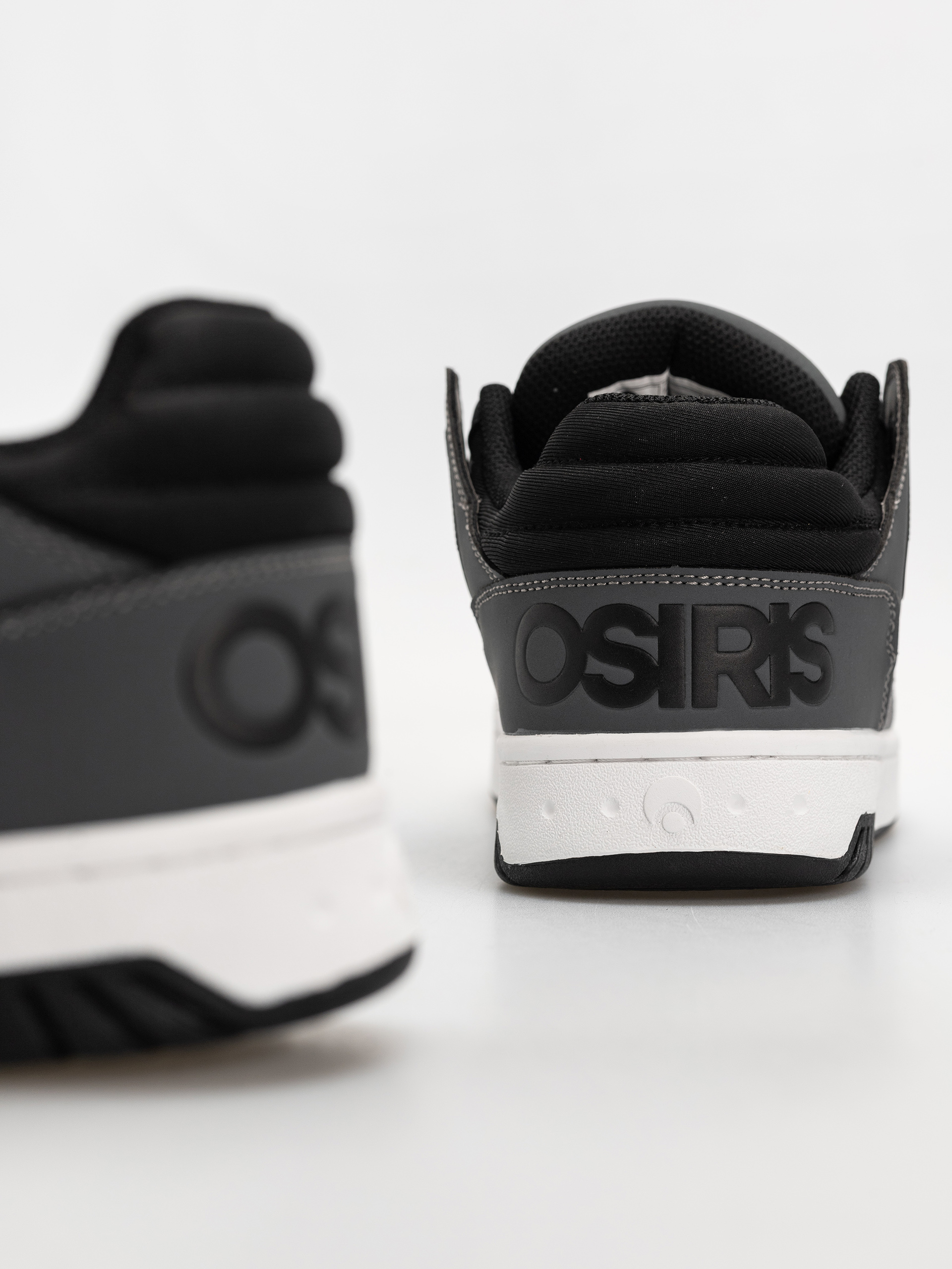 Обувки Osiris D3 S (charcoal/charcoal/black)