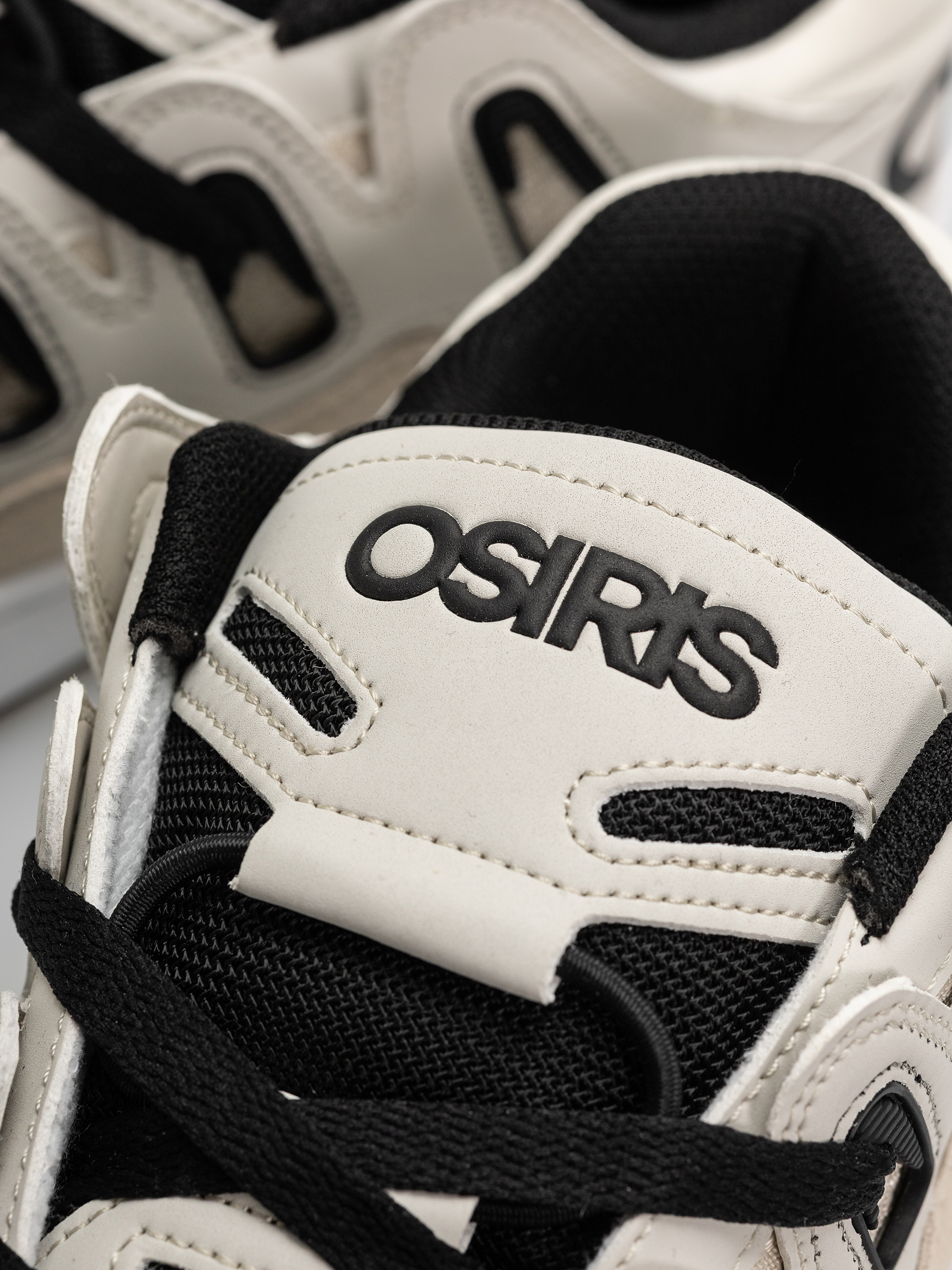 Обувки Osiris D3 S (cream/white/black)