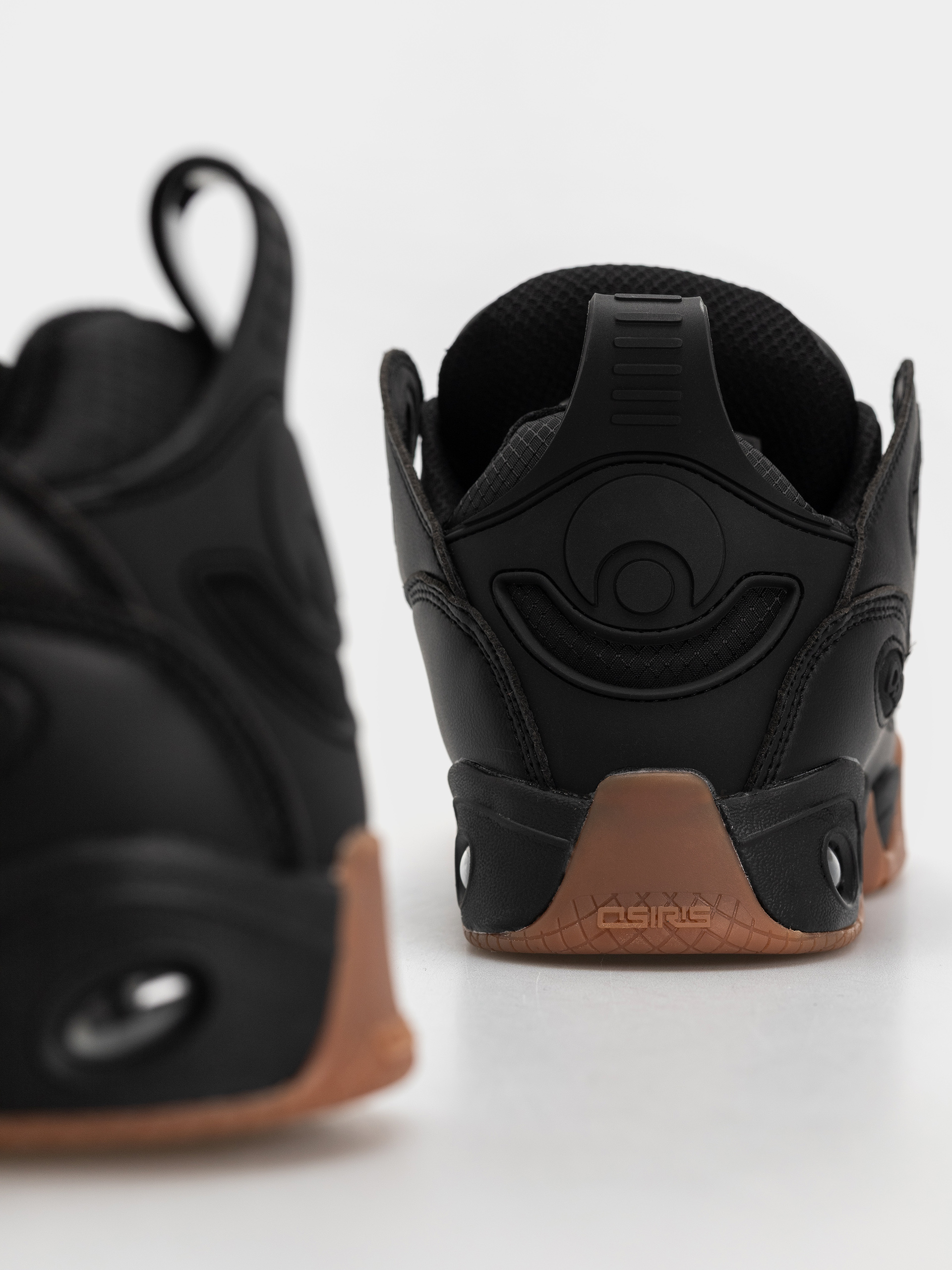 Обувки Osiris D3 E (black/black/gum)