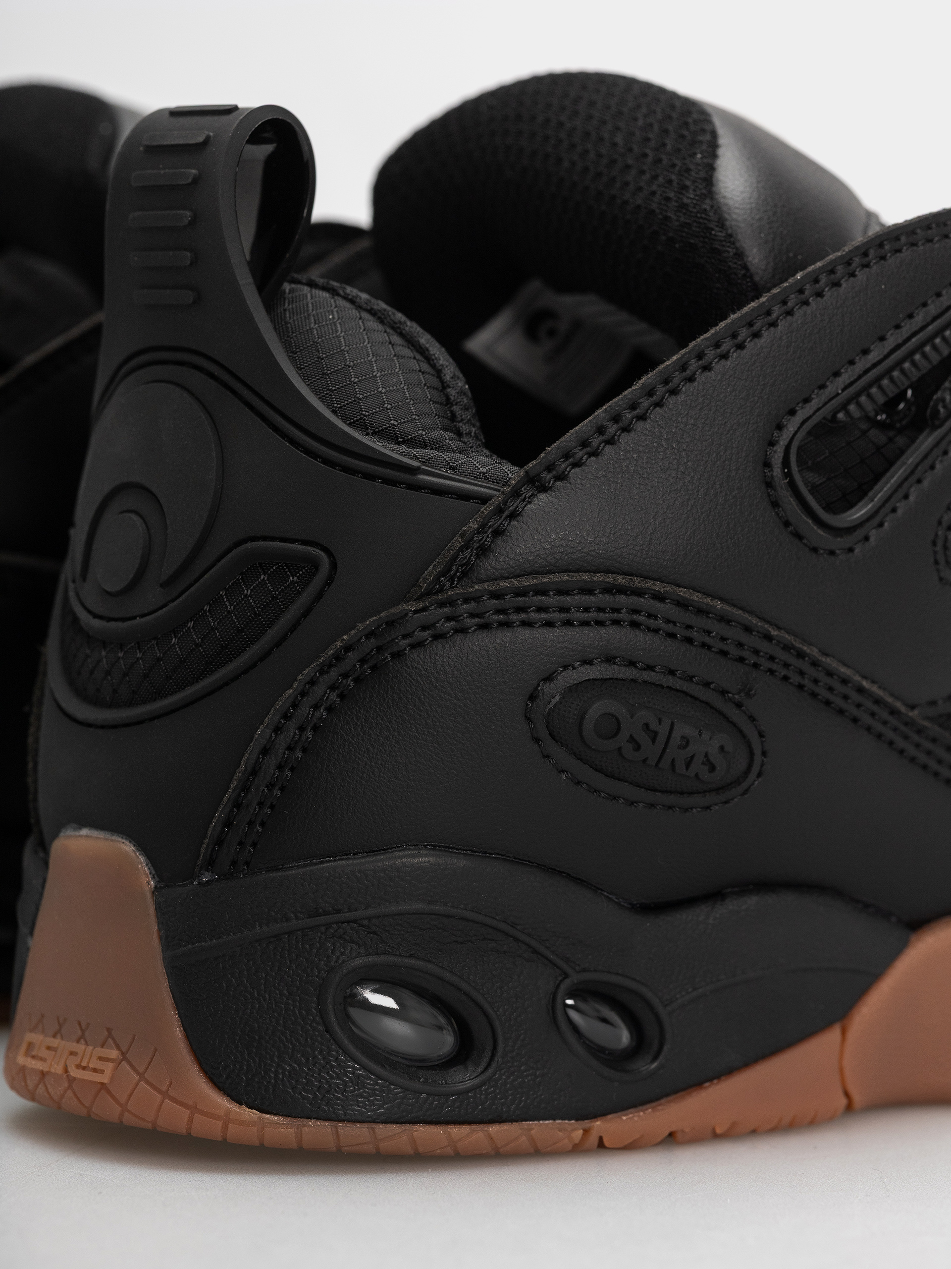 Обувки Osiris D3 E (black/black/gum)