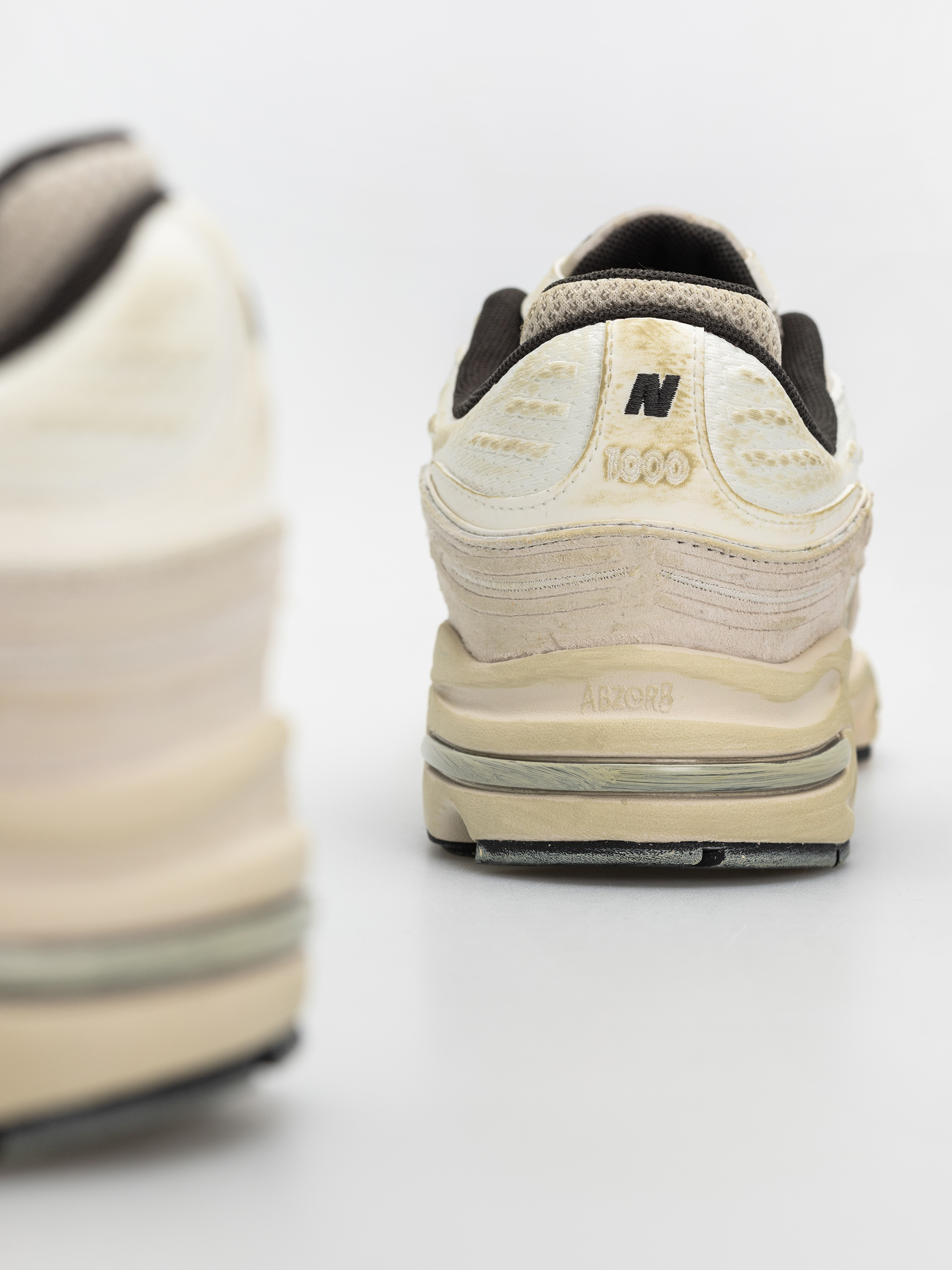 Обувки New Balance 1000 (timberwolf/sea salt)