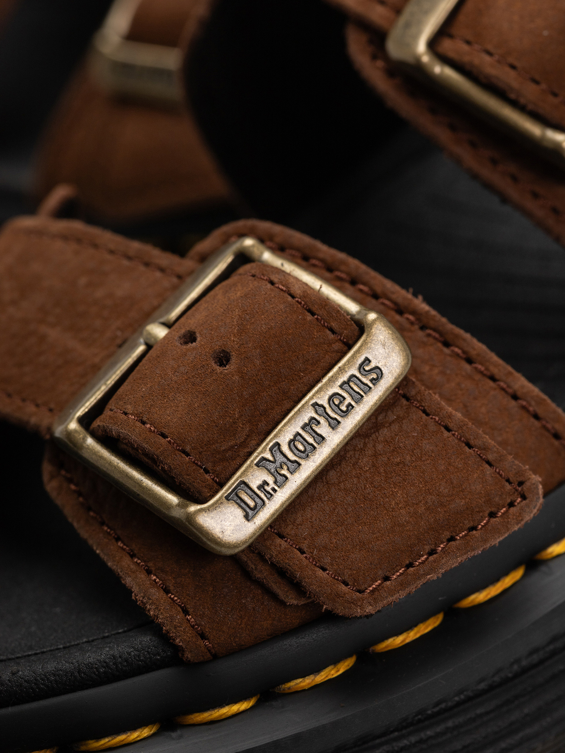 Сандали Dr. Martens ZebZag Wmn (sepia brown tumbled nubuck)