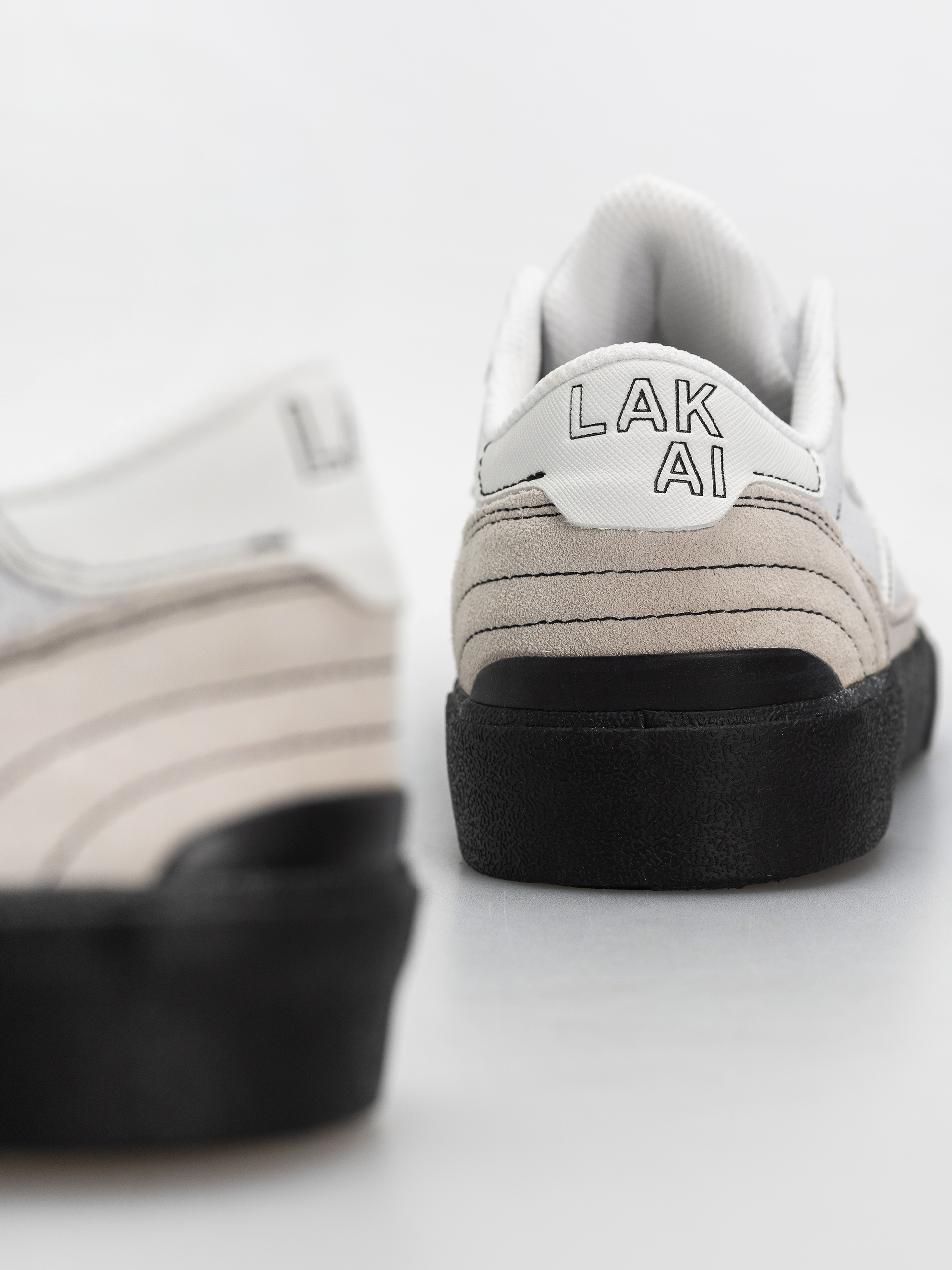 Обувки Lakai Cambridge Elite (macbalife black/white)