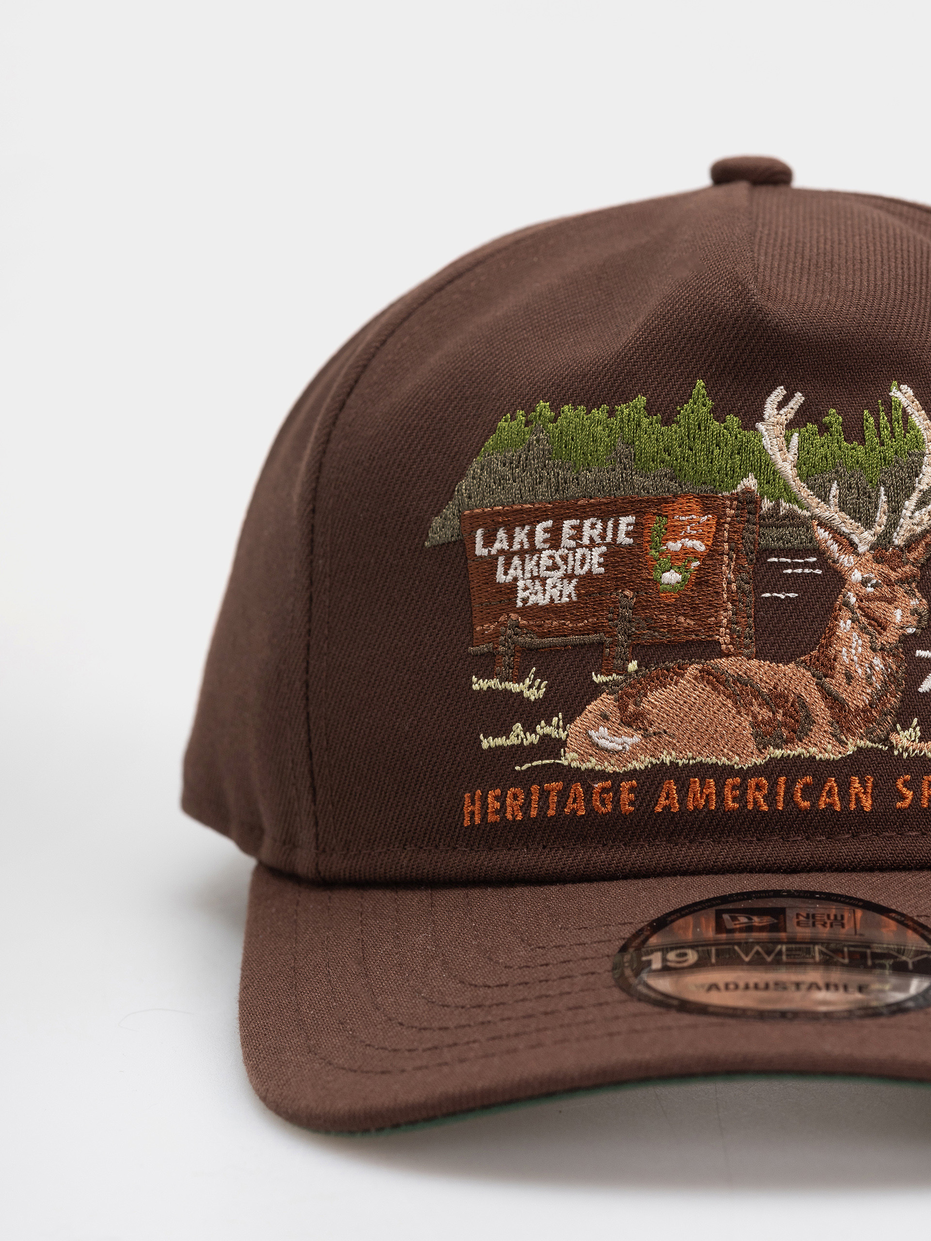 Шапка с козирка New Era Outdoor Graphic 19Twenty (chestnut)