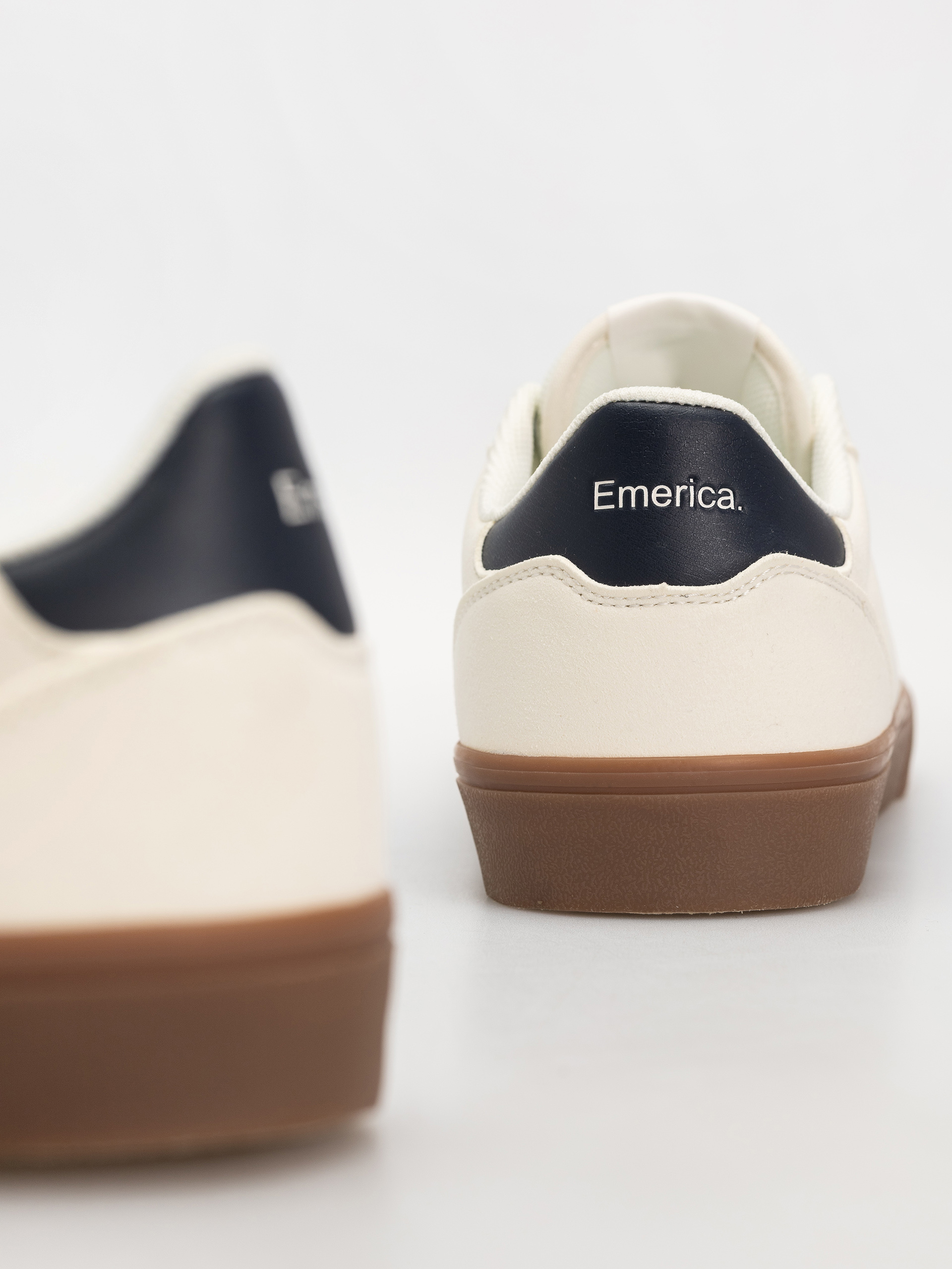 Обувки Emerica Moca (white/gum)