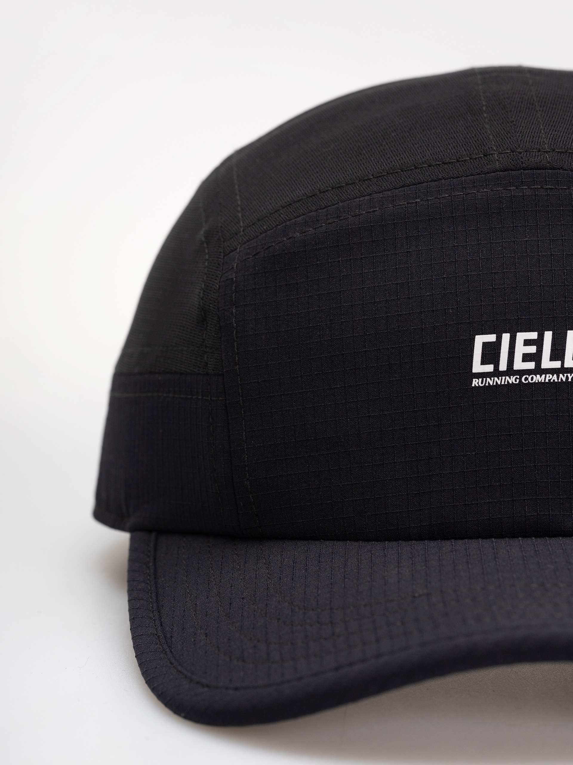 Шапка с козирка Ciele Athletics GOCapSC Field CapitalRC (whitaker)