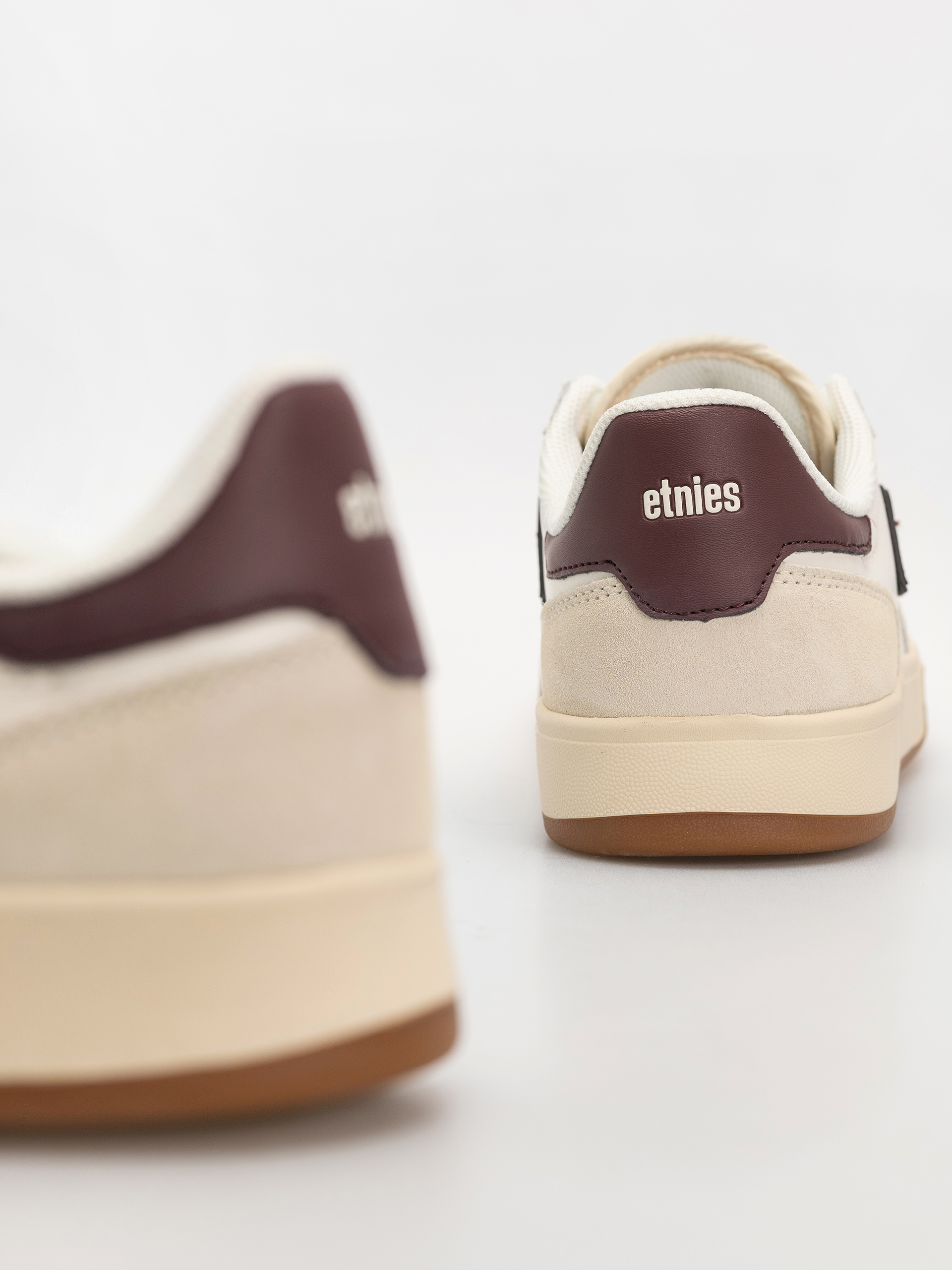 Обувки Etnies Emerson (tan/white)
