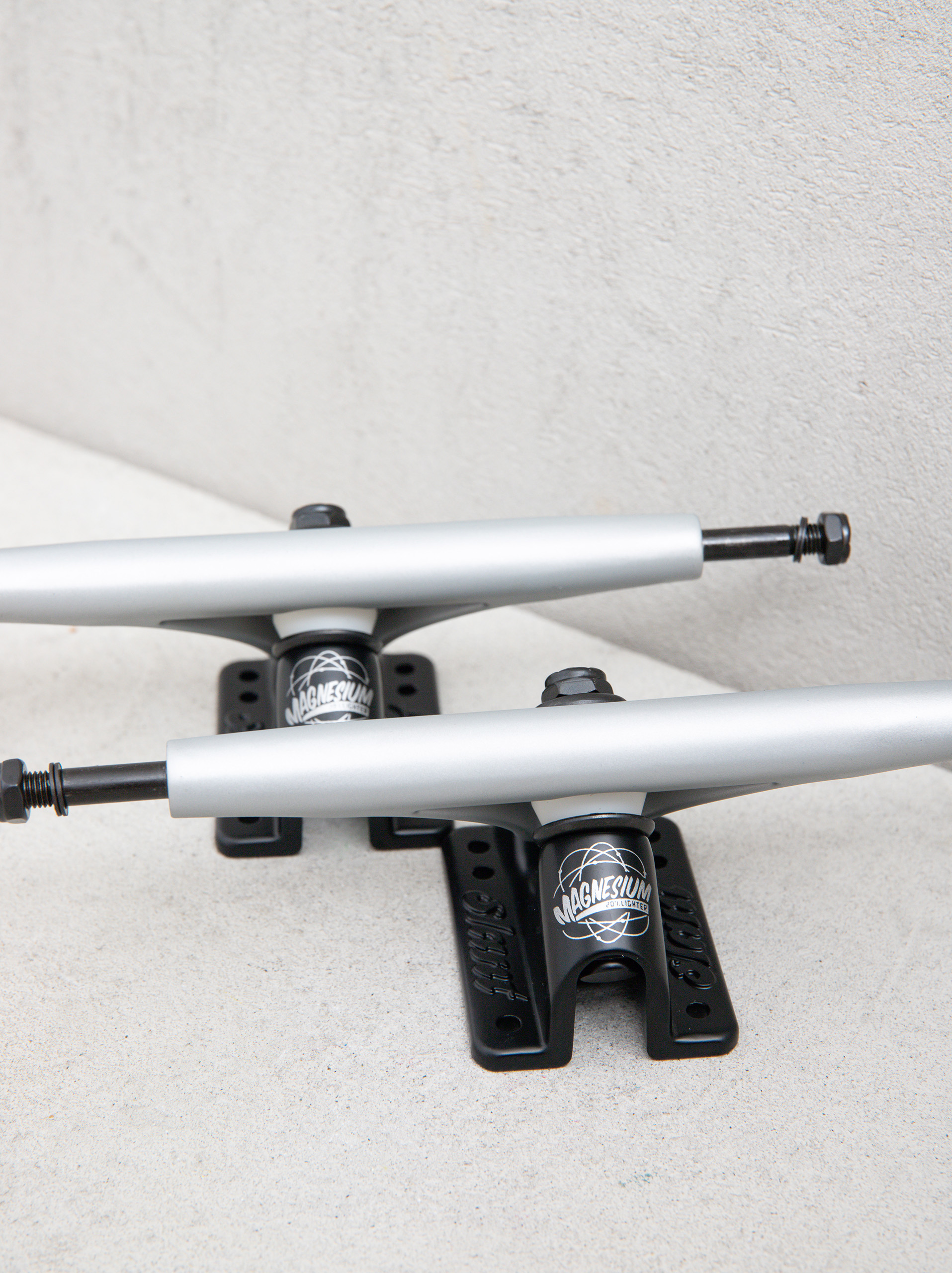 Колесари Globe Slant Mag Reverse Kingpin (grey/black)