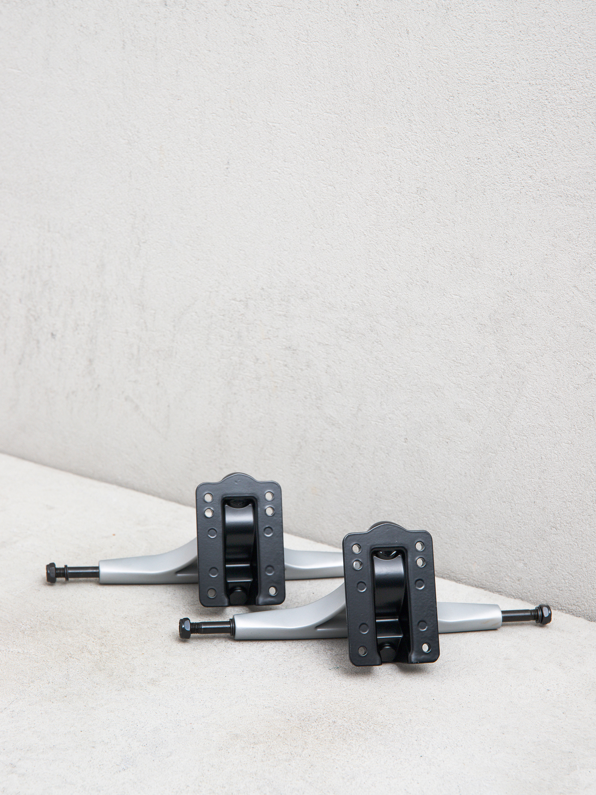 Колесари Globe Slant Mag Reverse Kingpin (grey/black)