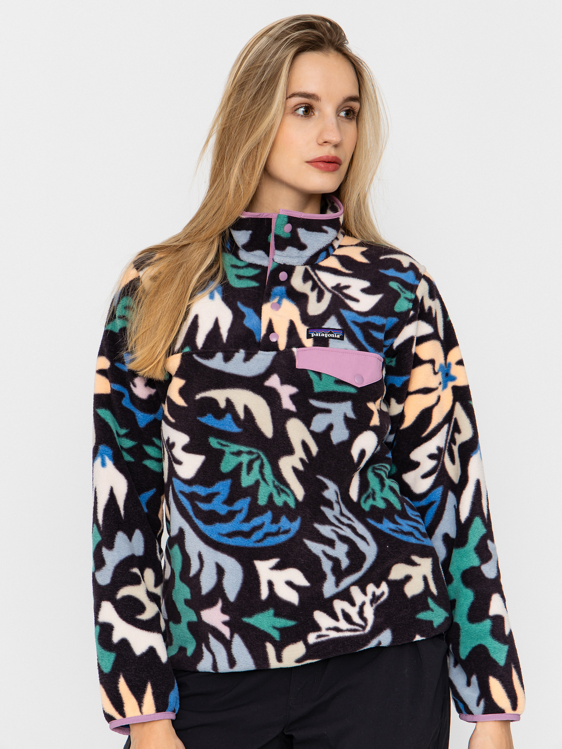 Поларени суитшърт Patagonia Lightweight Synchilla Snap T Wmn