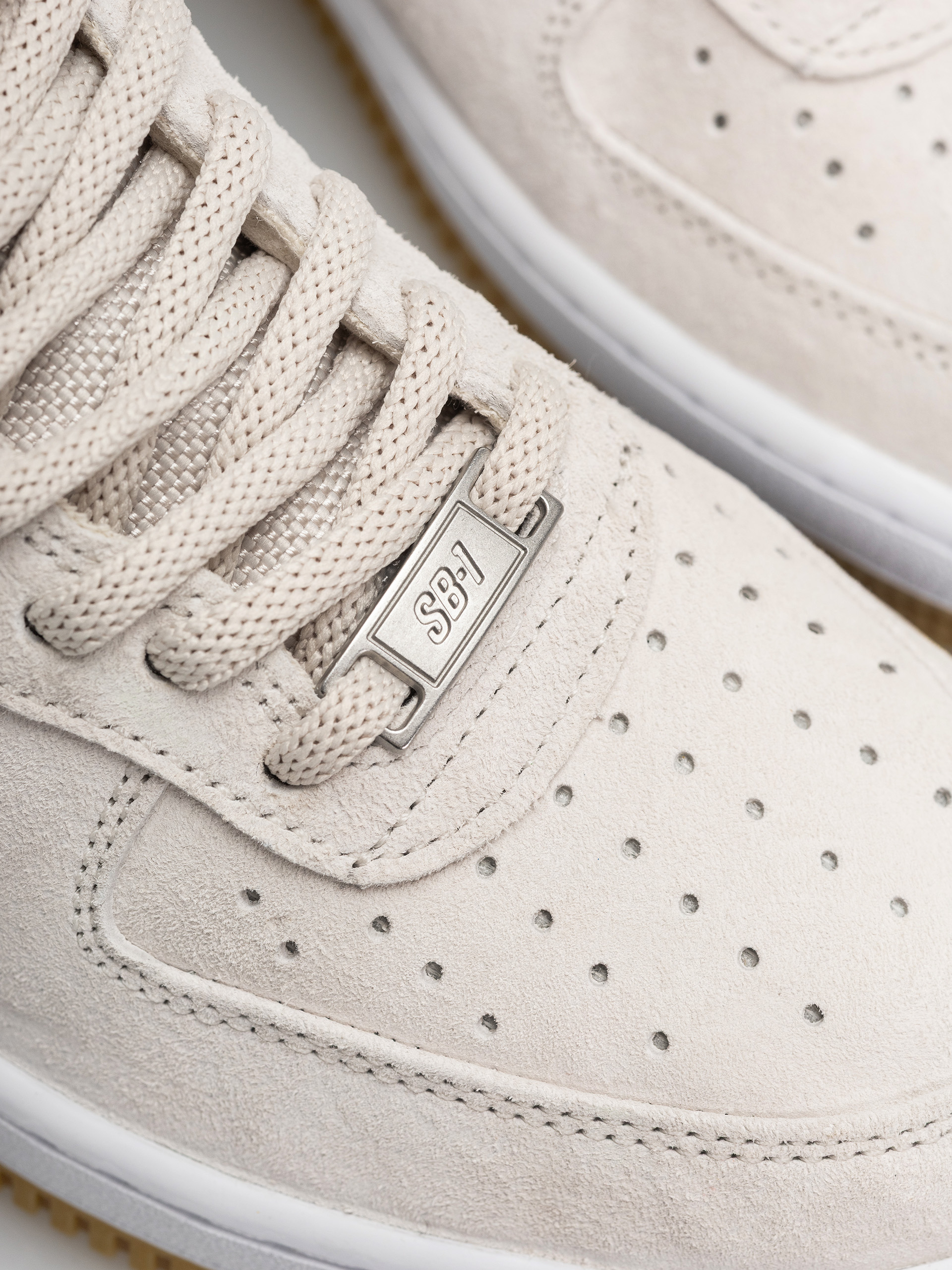 Обувки Nike SB Air Force 1 (lt orewood brn/lt orewood brn/white)