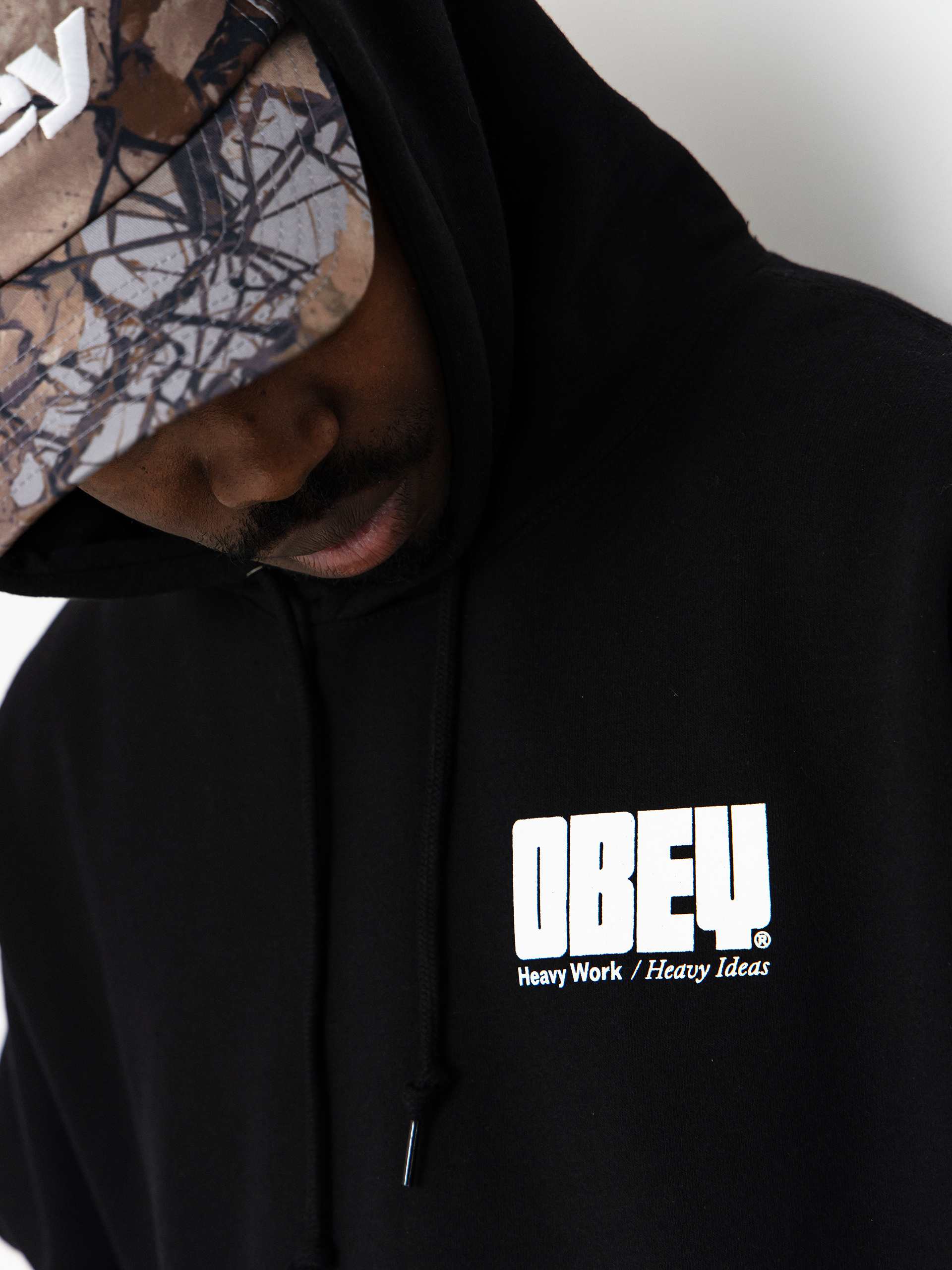 Суитшърт с качулка OBEY Heavy Ideas HD (black)