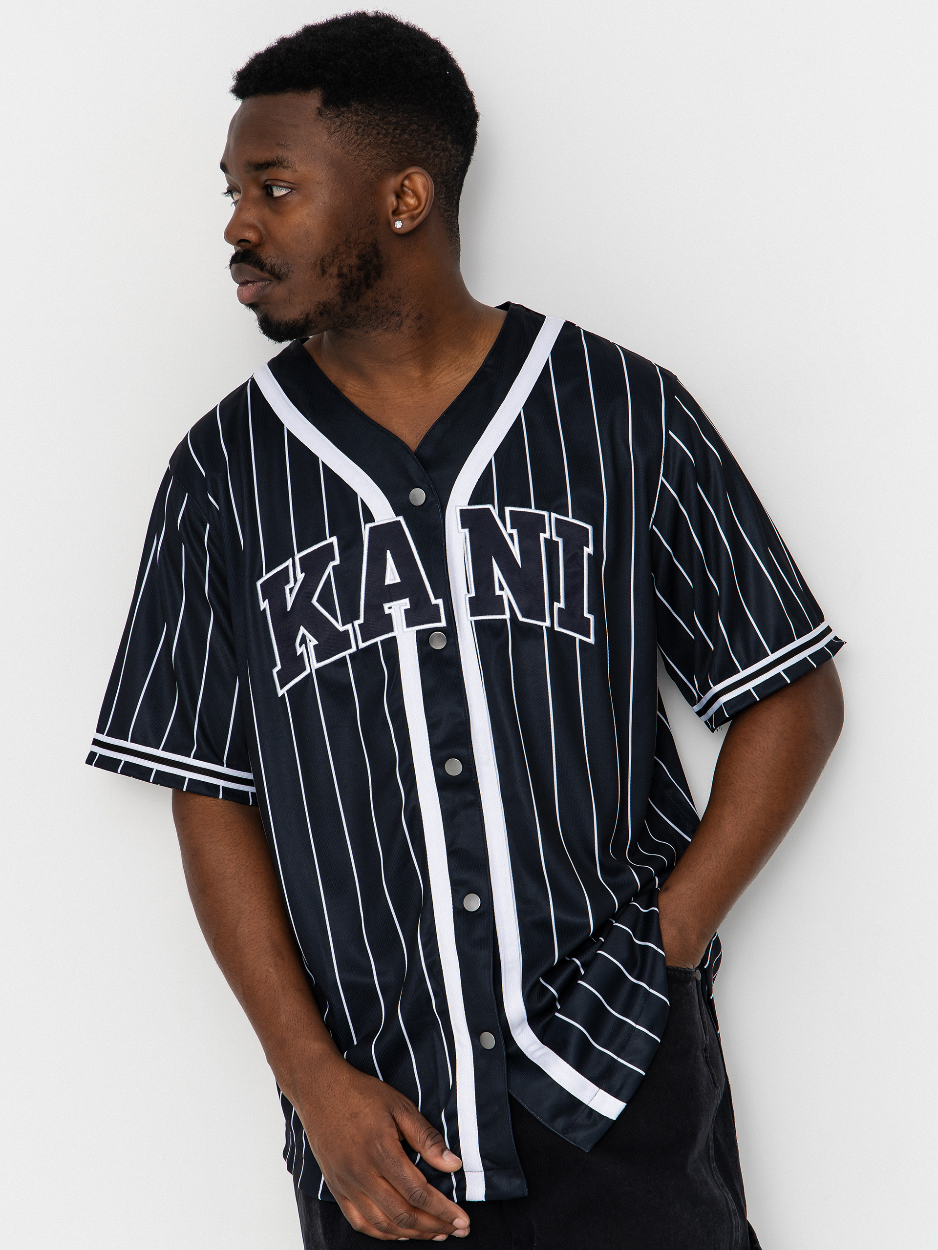 Риза Karl Kani Serif Pinstripe Baseball (black/white)