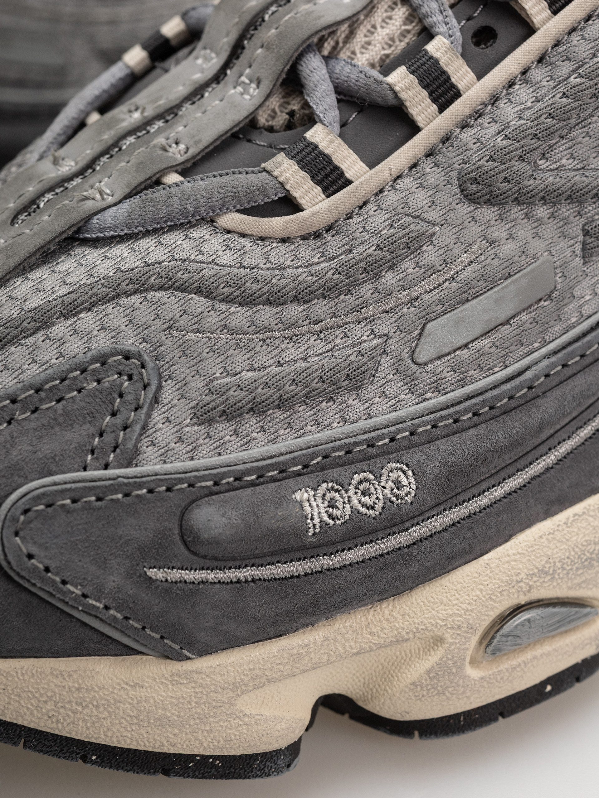 Обувки New Balance 1000 (castlerock/slate grey)