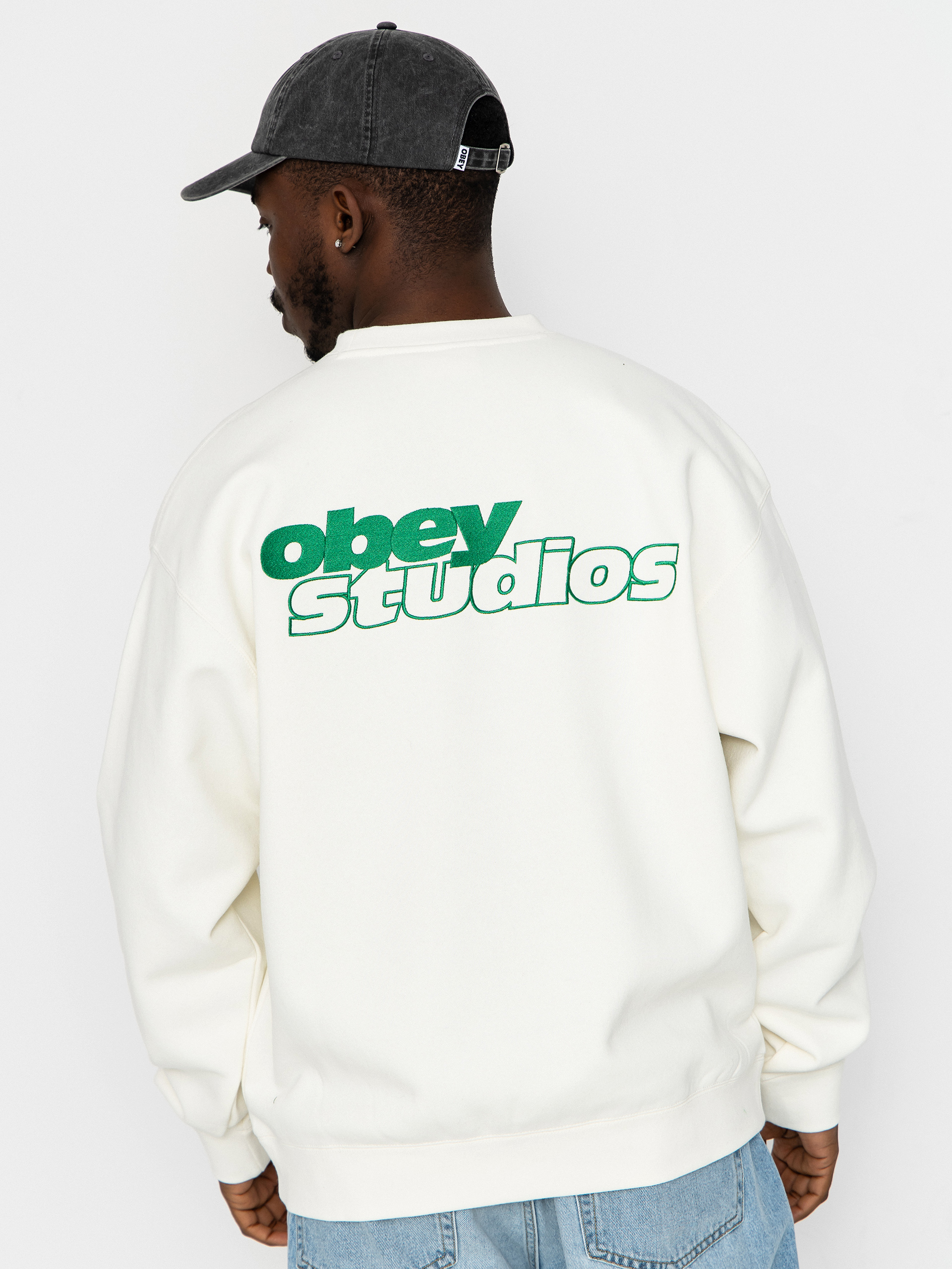 u0421u0443u0438u0442u0448u044au0440u0442 OBEY Tonic (off white)