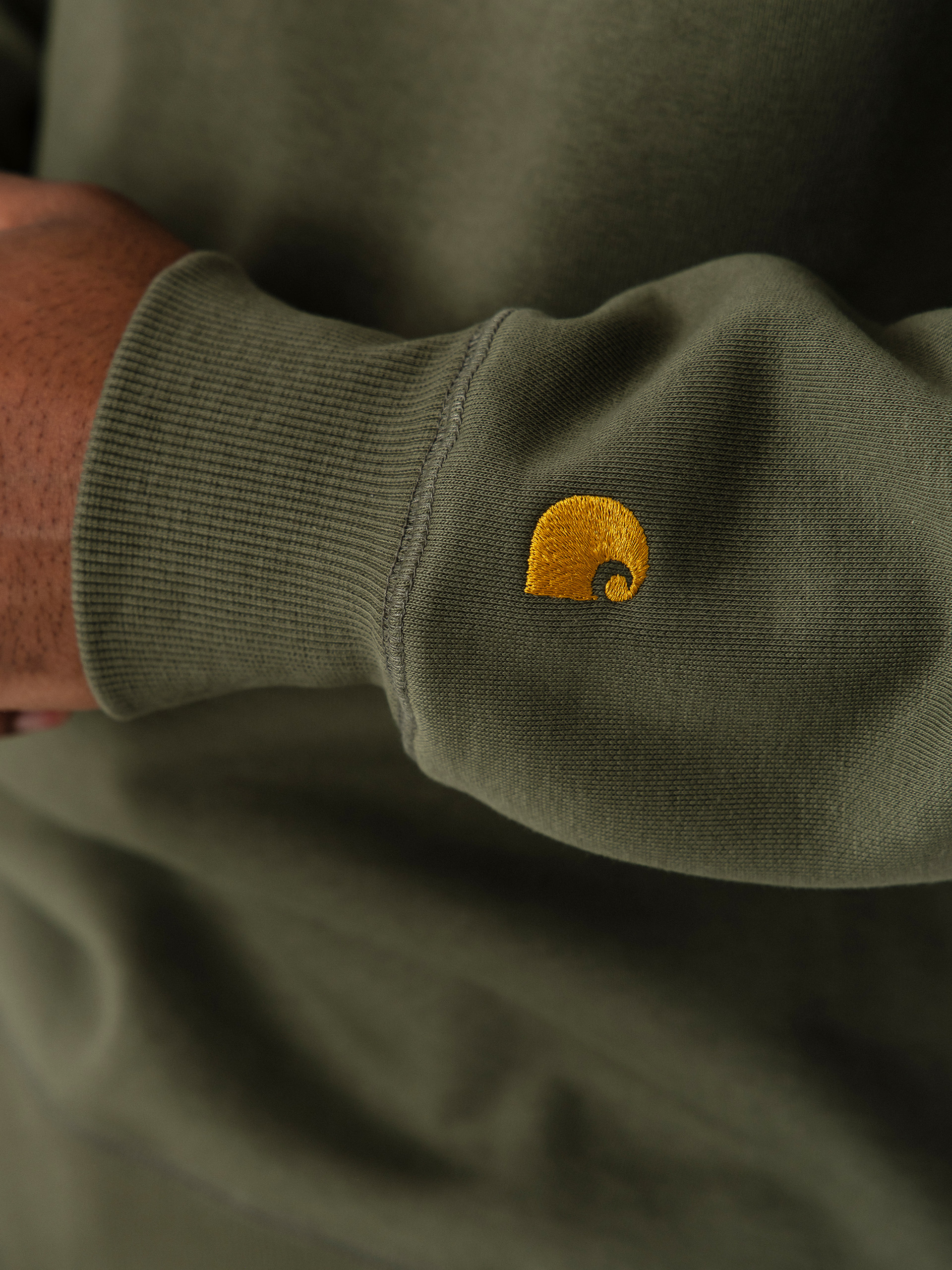 Суитшърт Carhartt WIP Chase (leaf/gold)