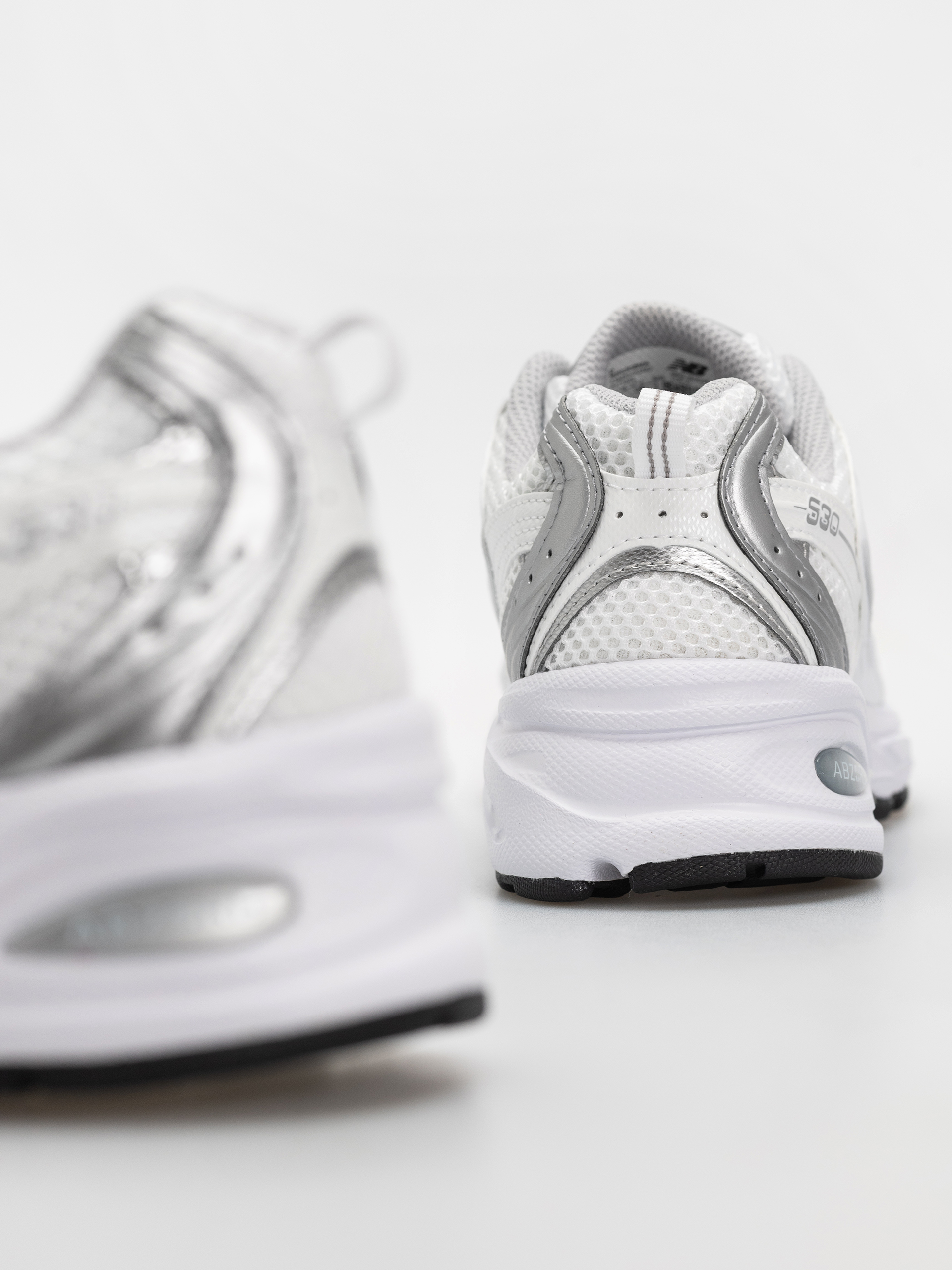 New Balance Обувки 530 (white)