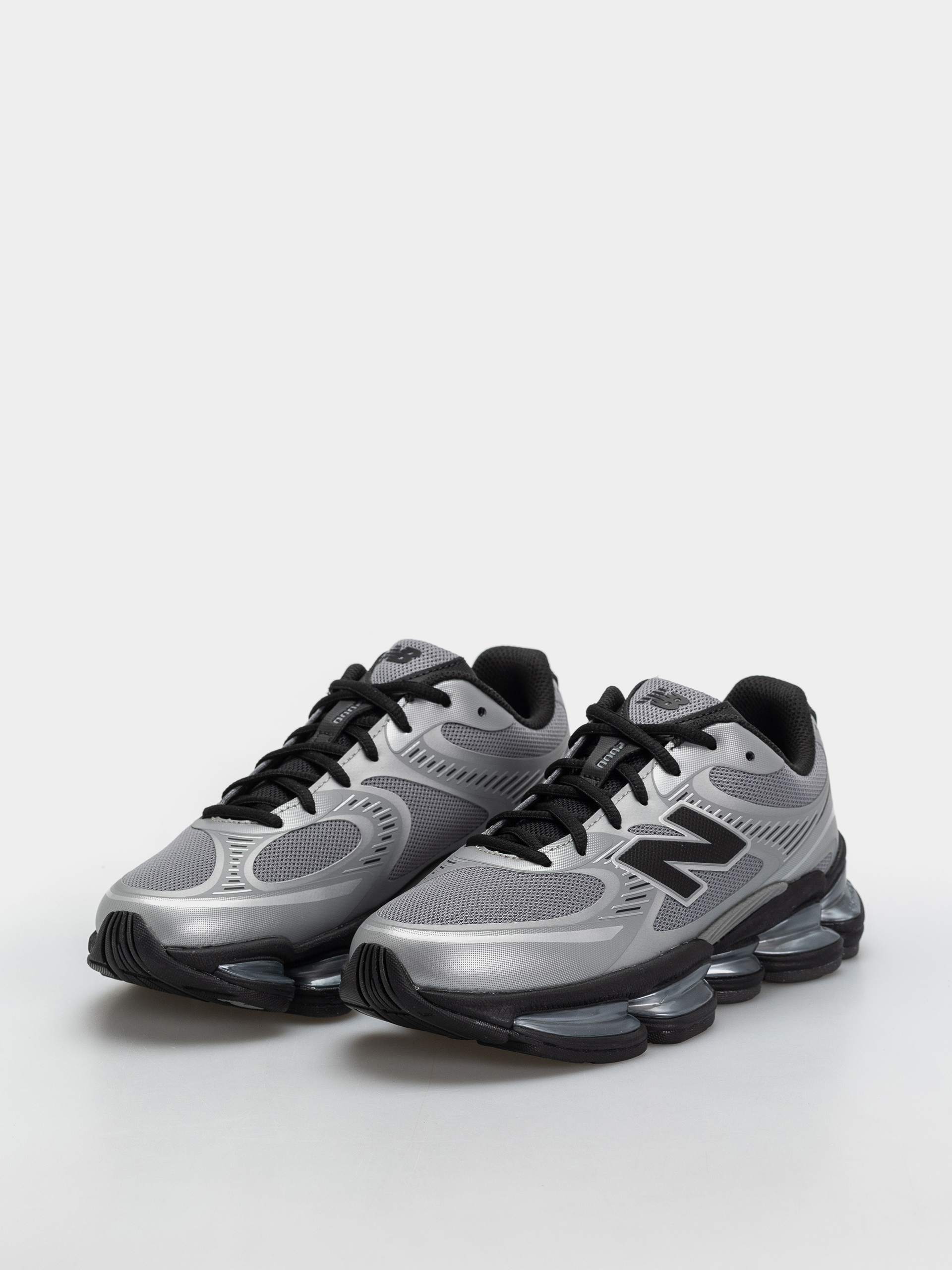 Обувки New Balance 2000 (slate grey/silver metallic)