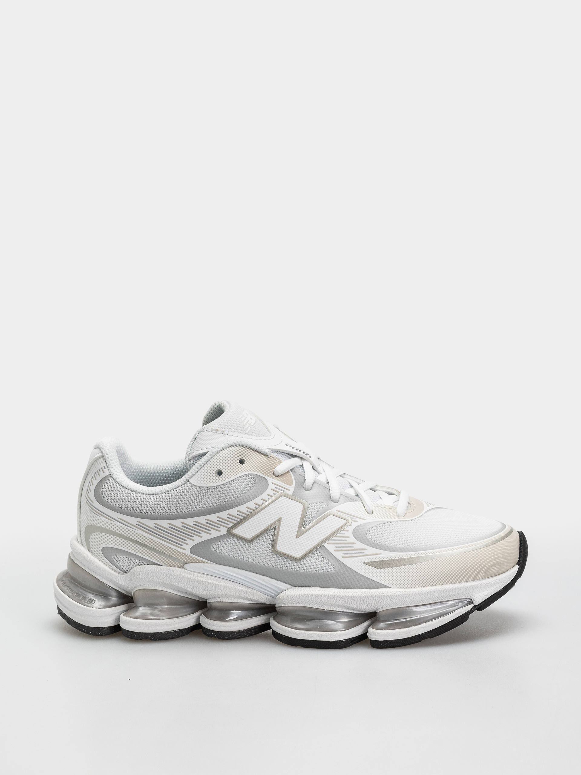 Обувки New Balance 2000 (103 white/silver metallic)