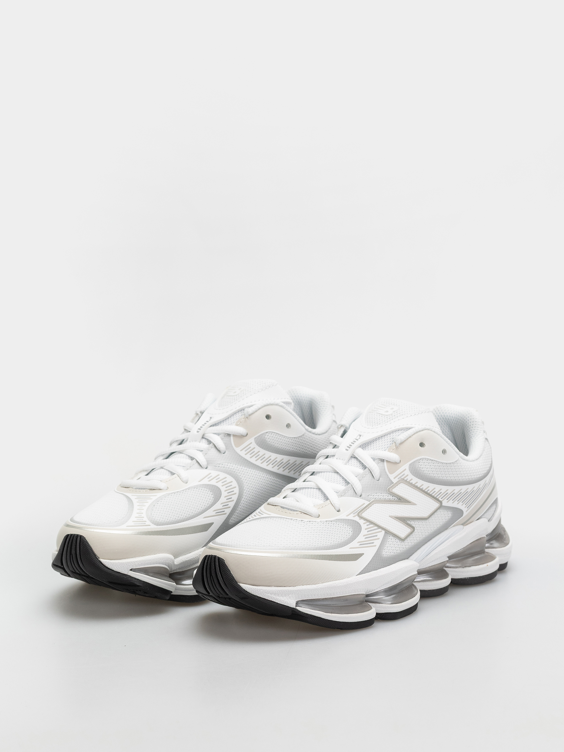 Обувки New Balance 2000 (103 white/silver metallic)