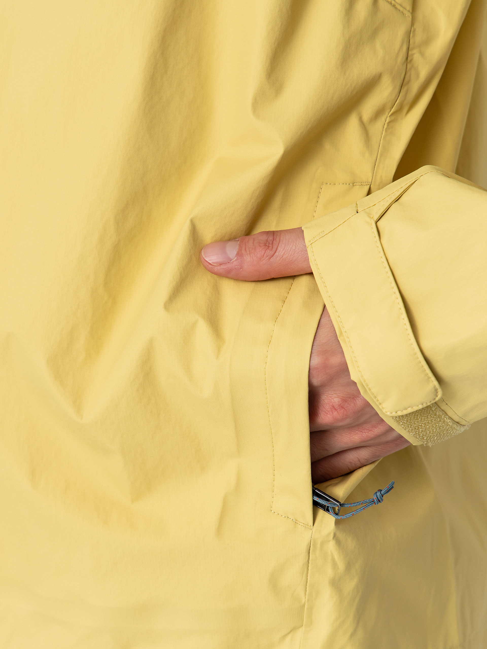 Яке Patagonia Torrentshell 3L (limestone yellow)