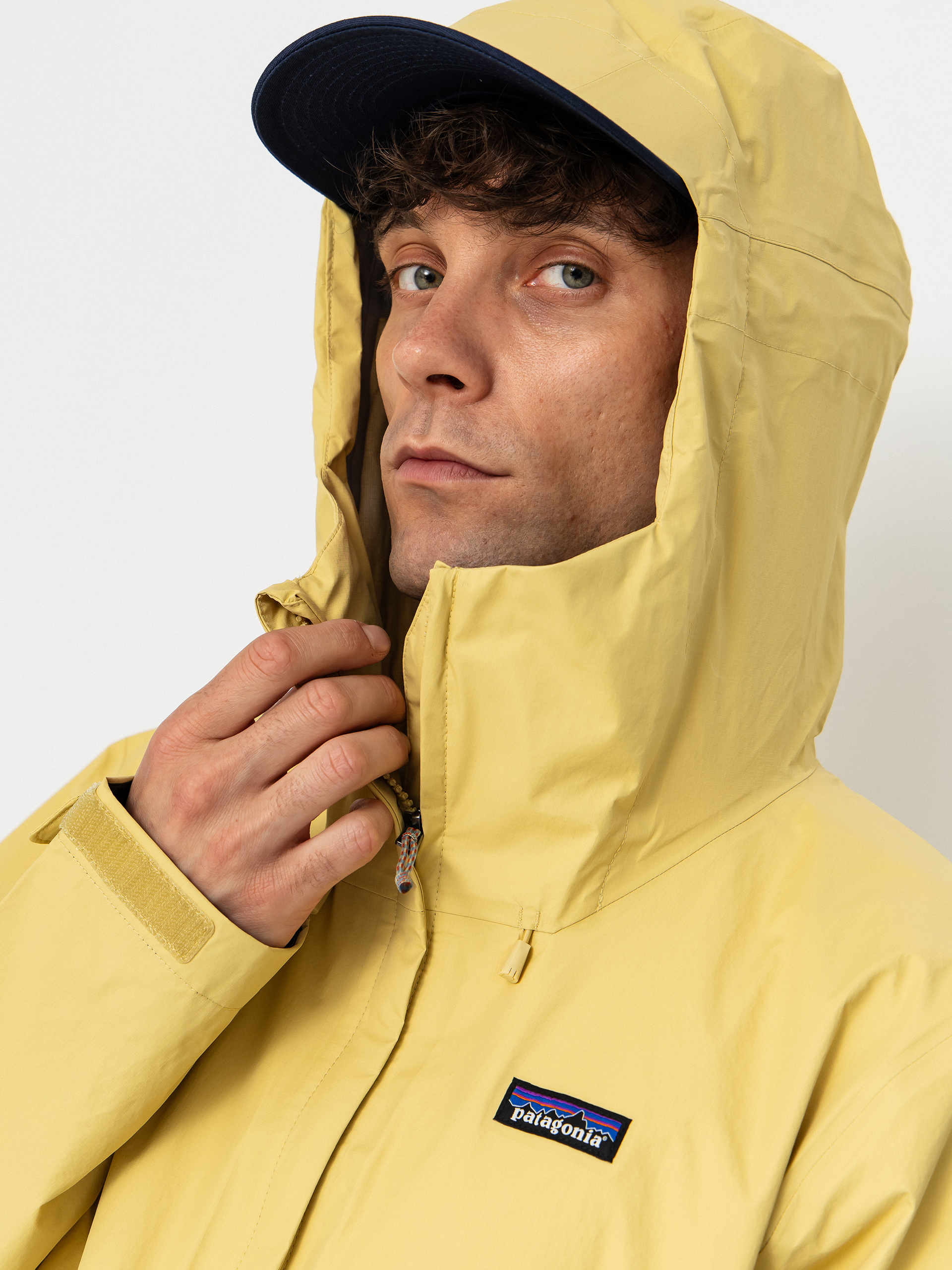 Яке Patagonia Torrentshell 3L (limestone yellow)