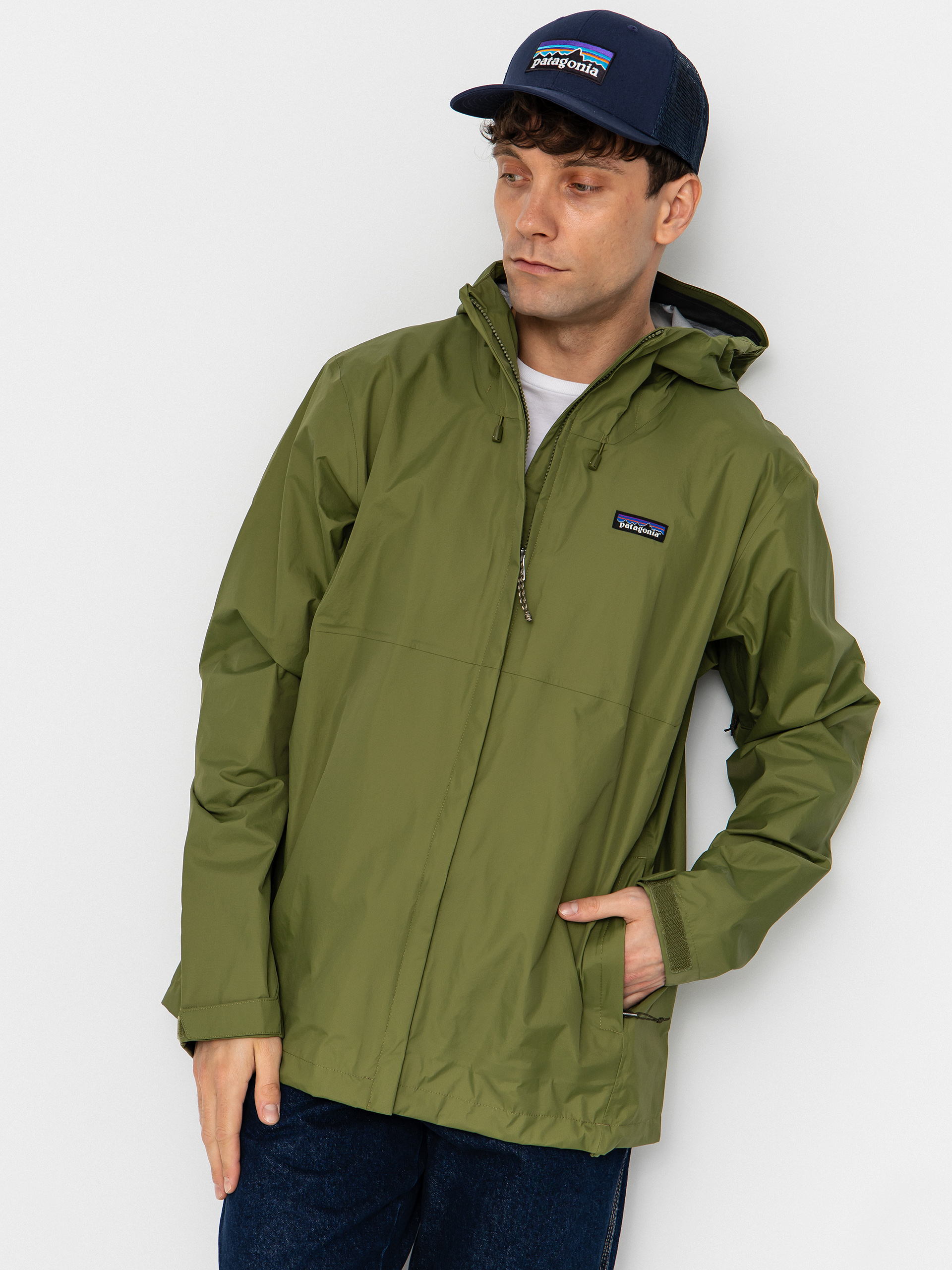 Яке Patagonia Torrentshell 3L (caper green)