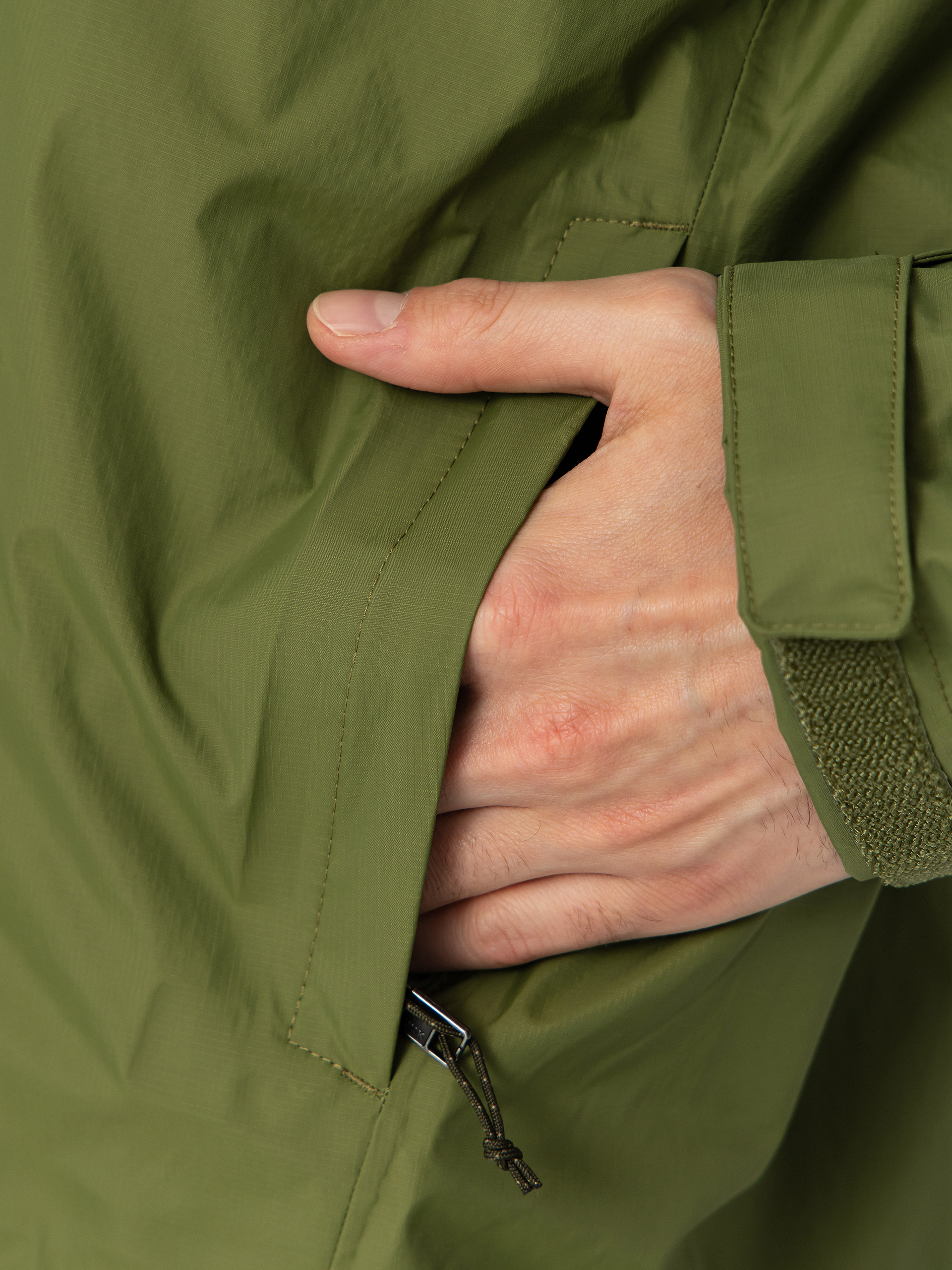Яке Patagonia Torrentshell 3L (caper green)