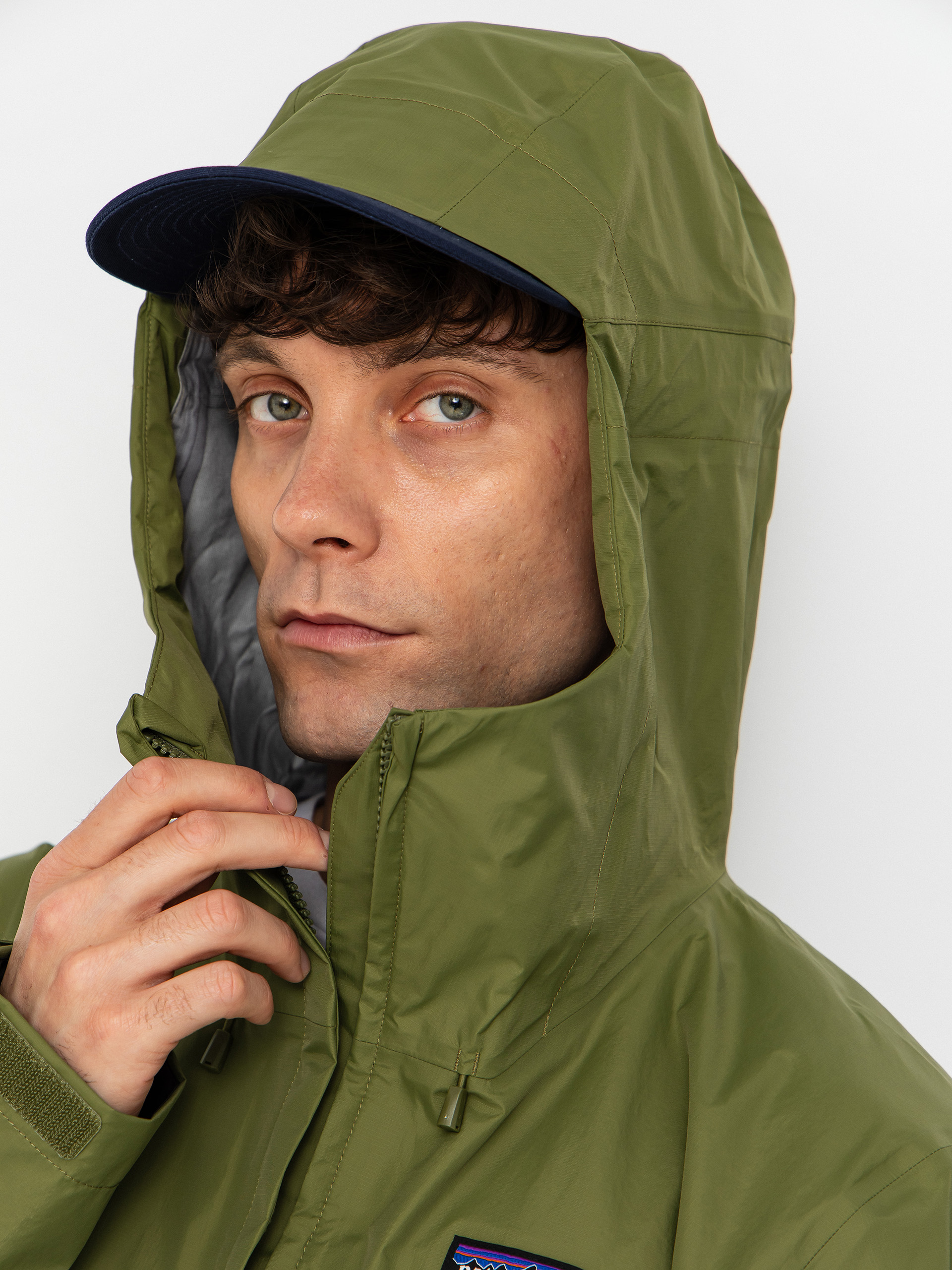 Яке Patagonia Torrentshell 3L (caper green)