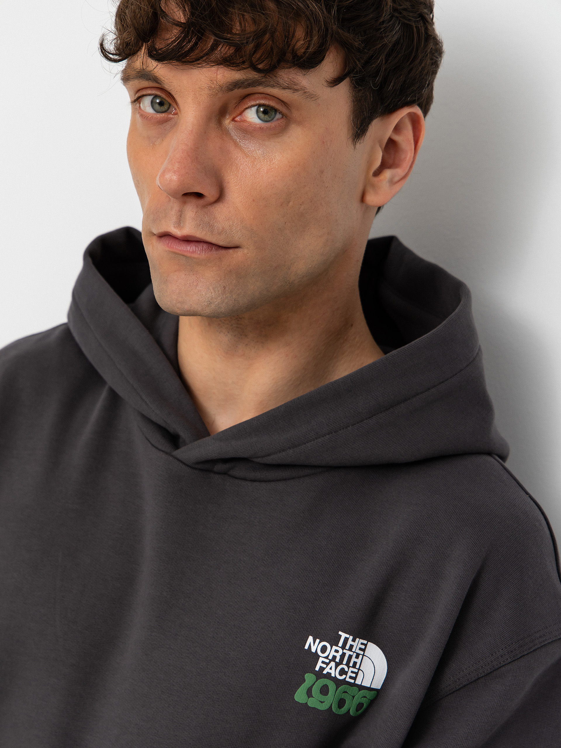 Суитшърт с качулка The North Face Motion Relaxed HD (anthracite grey)
