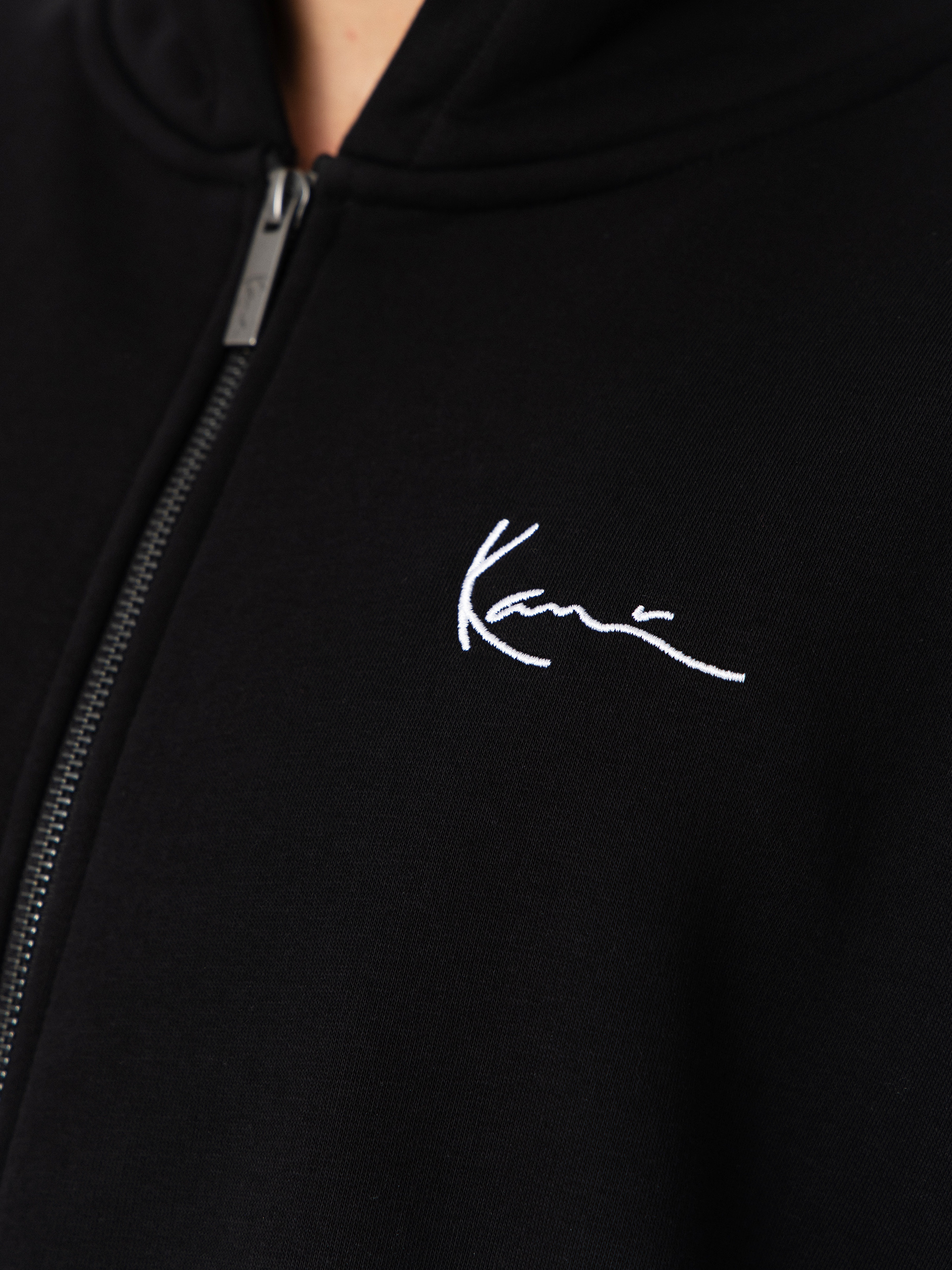 Суитшърт с качулка Karl Kani Chest Signature Essential ZHD (black)