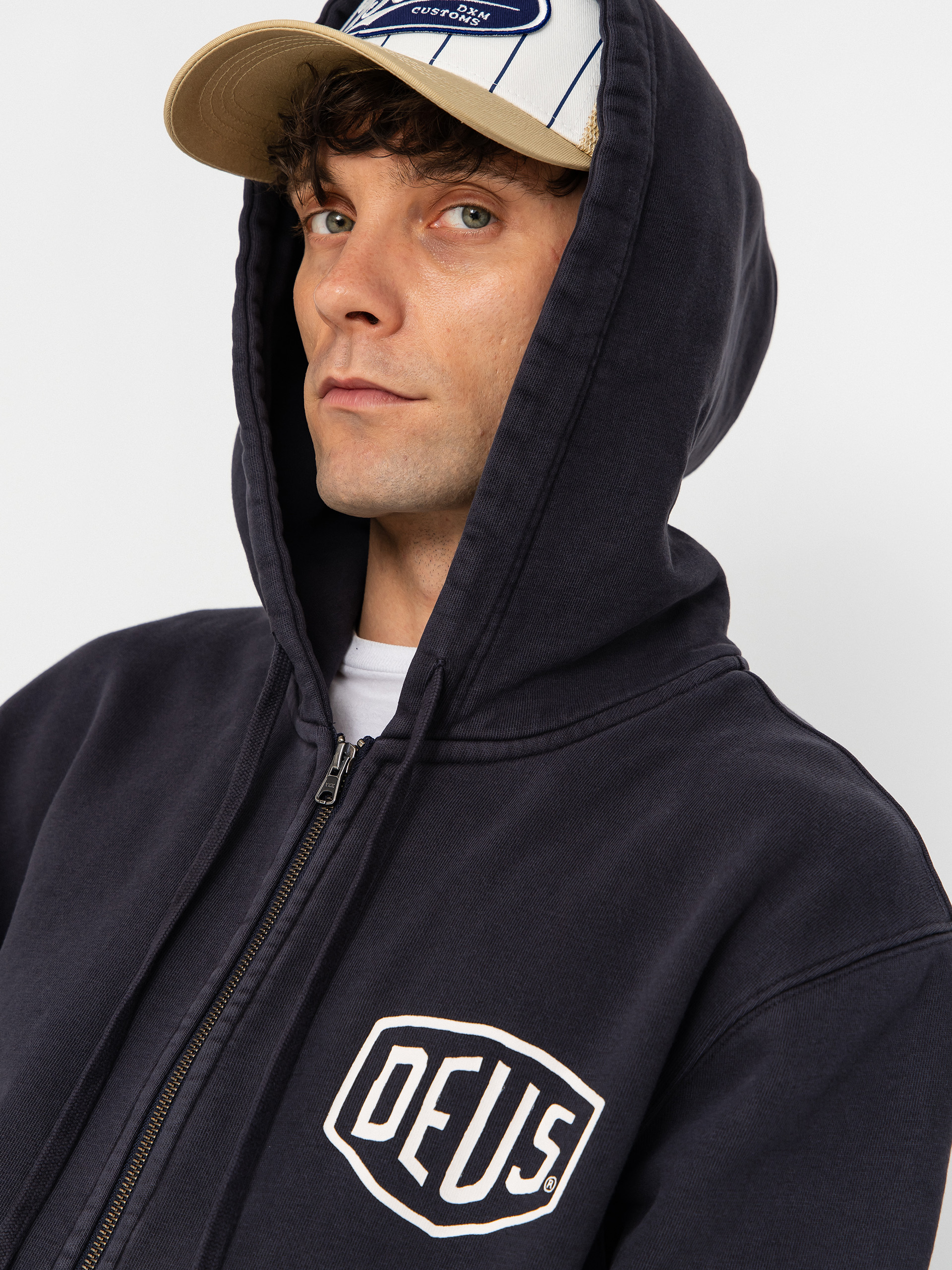 Суитшърт с качулка Deus Ex Machina Shield Garment Dyed ZHD (black)