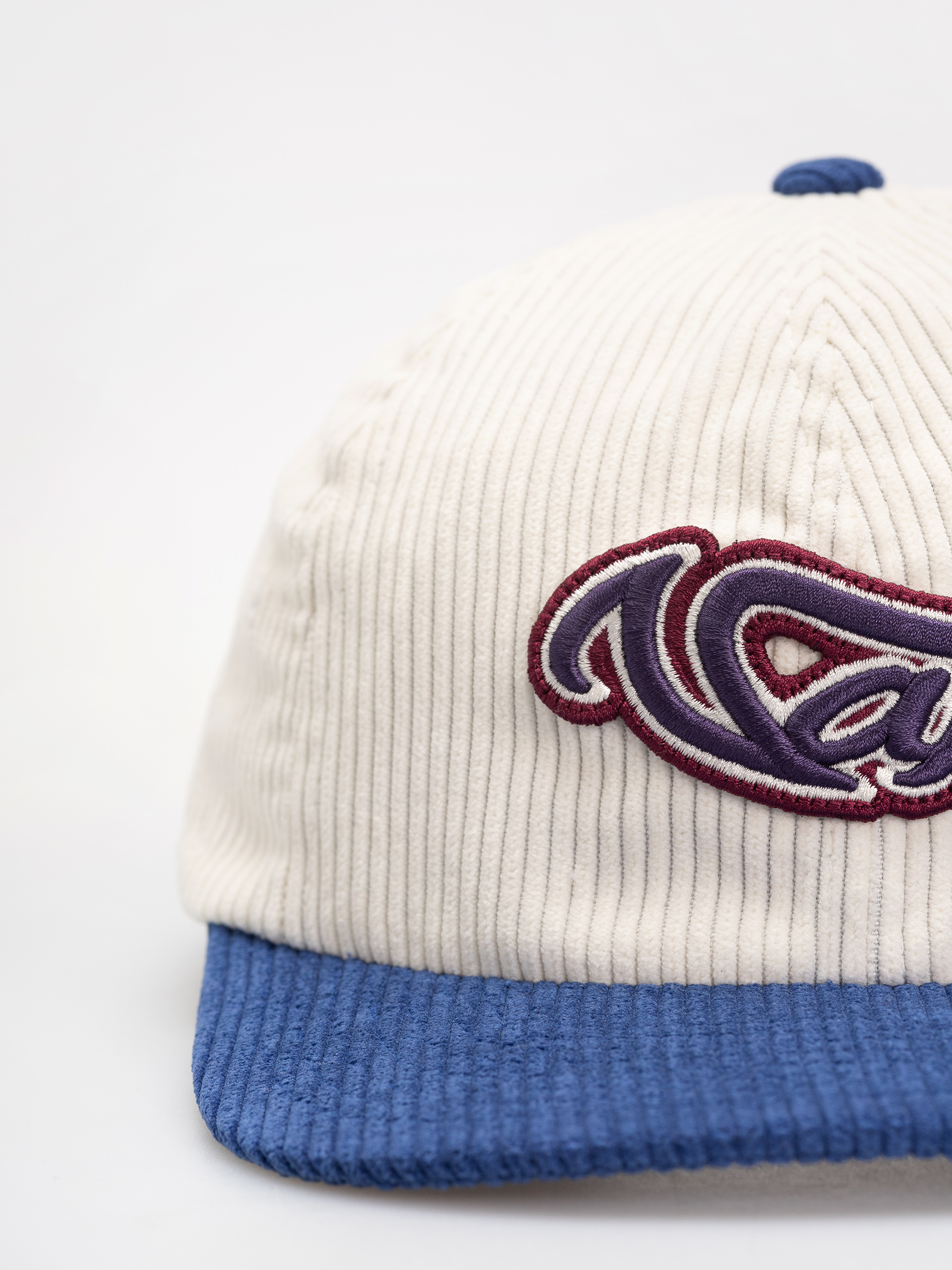 Шапка с козирка Vans Wavy Script Jockey (trbl)