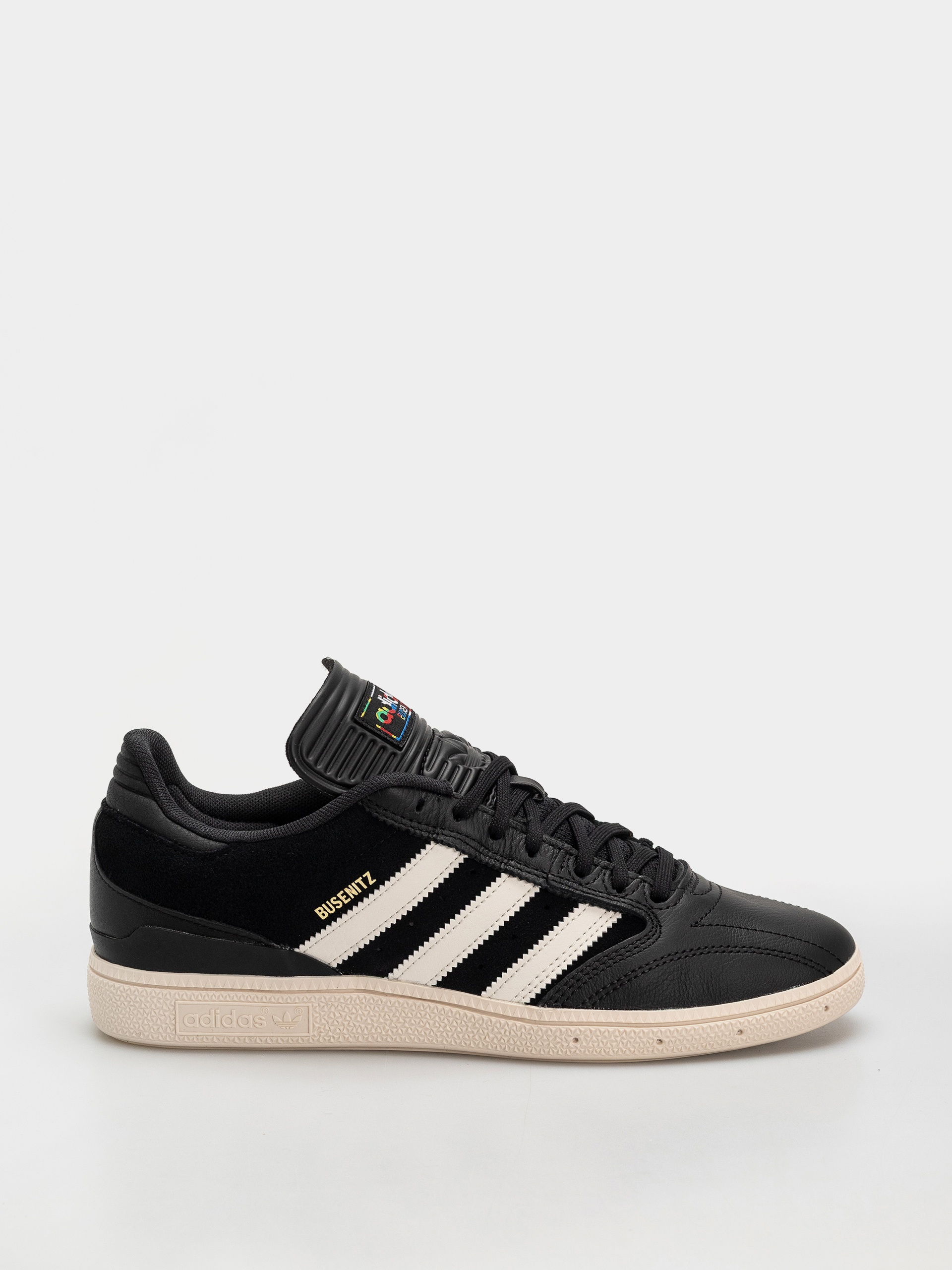 u041eu0431u0443u0432u043au0438 adidas Busenitz (cblack/cwhite/goldmt)