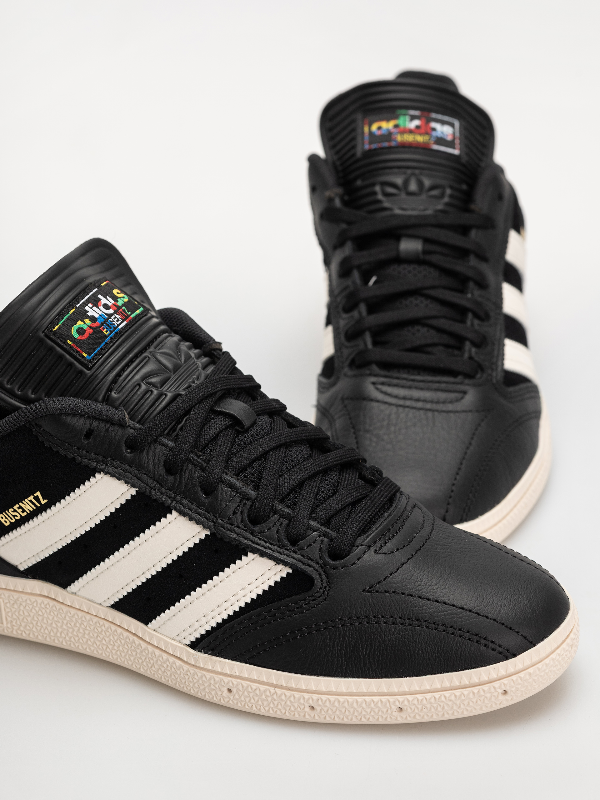 Обувки adidas Busenitz (cblack/cwhite/goldmt)