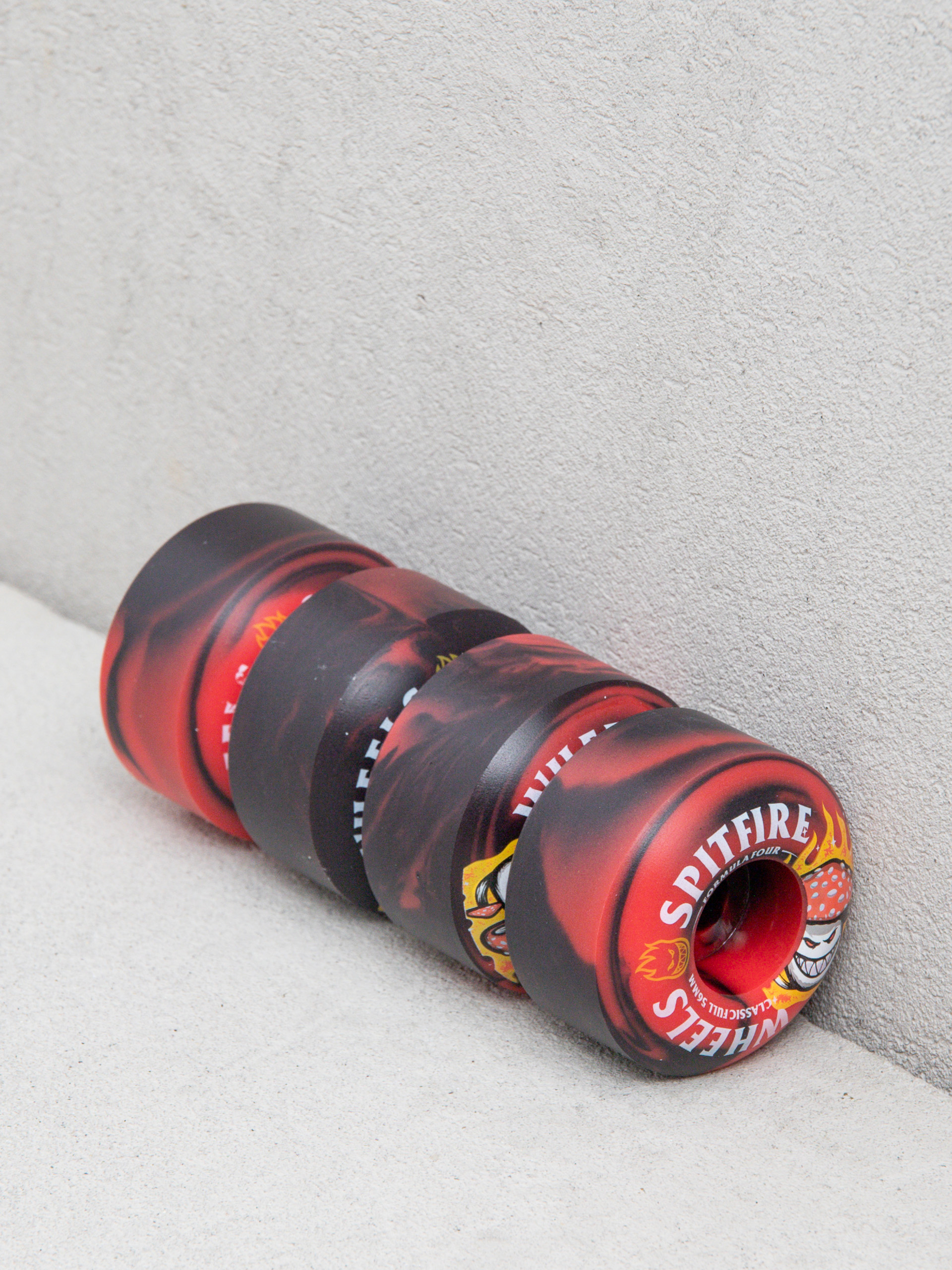 Колелца Spitfire F4 99D Shroom Bighead Classic Full (blk/red swirl)