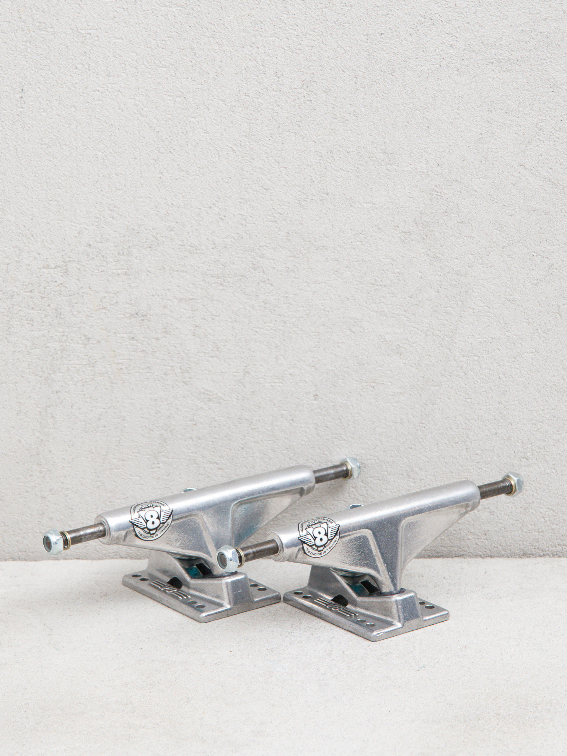 Колесари Venture Team V8 Polished (silver)