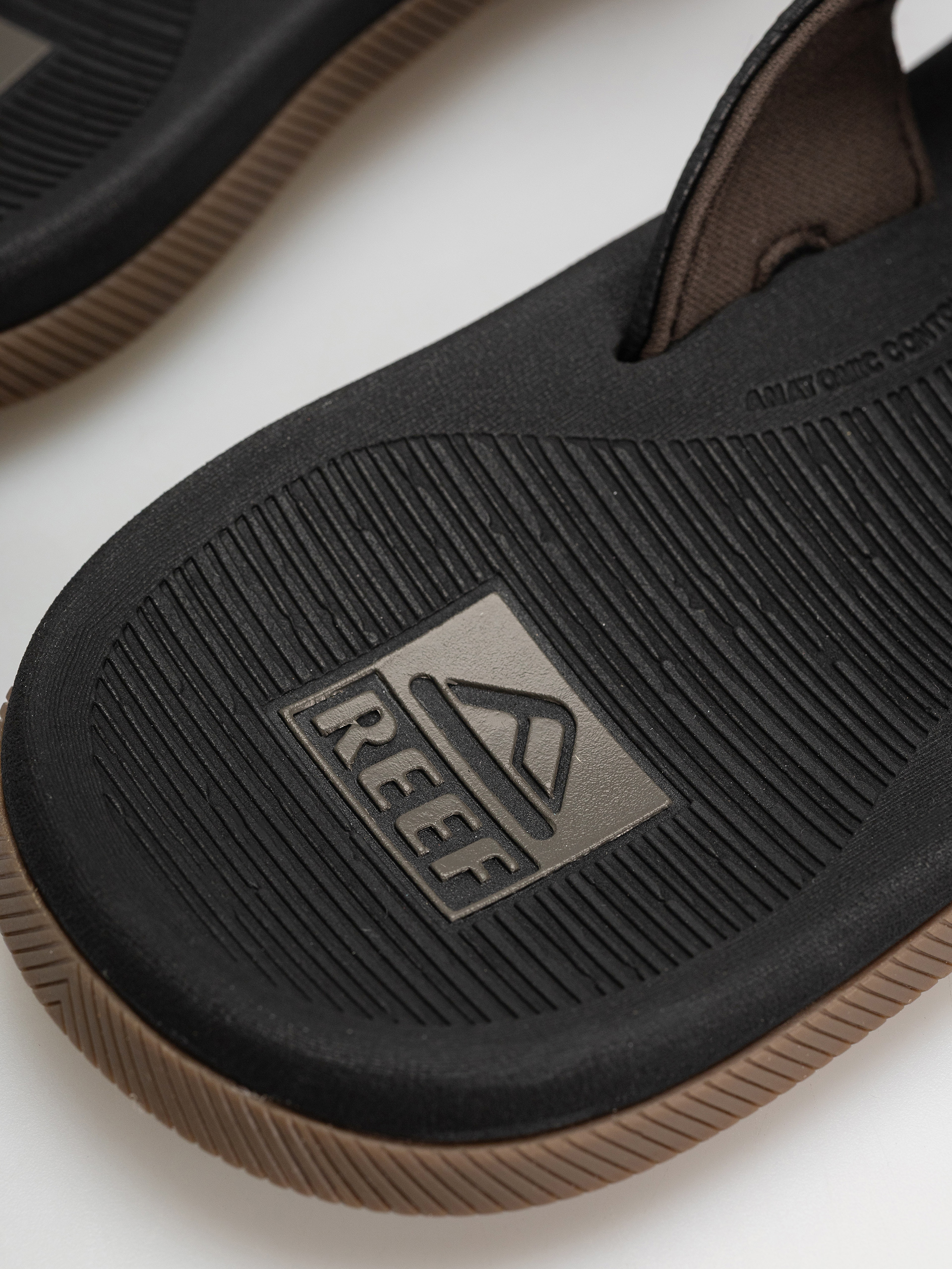 Джапанки Reef Santa Ana (black)