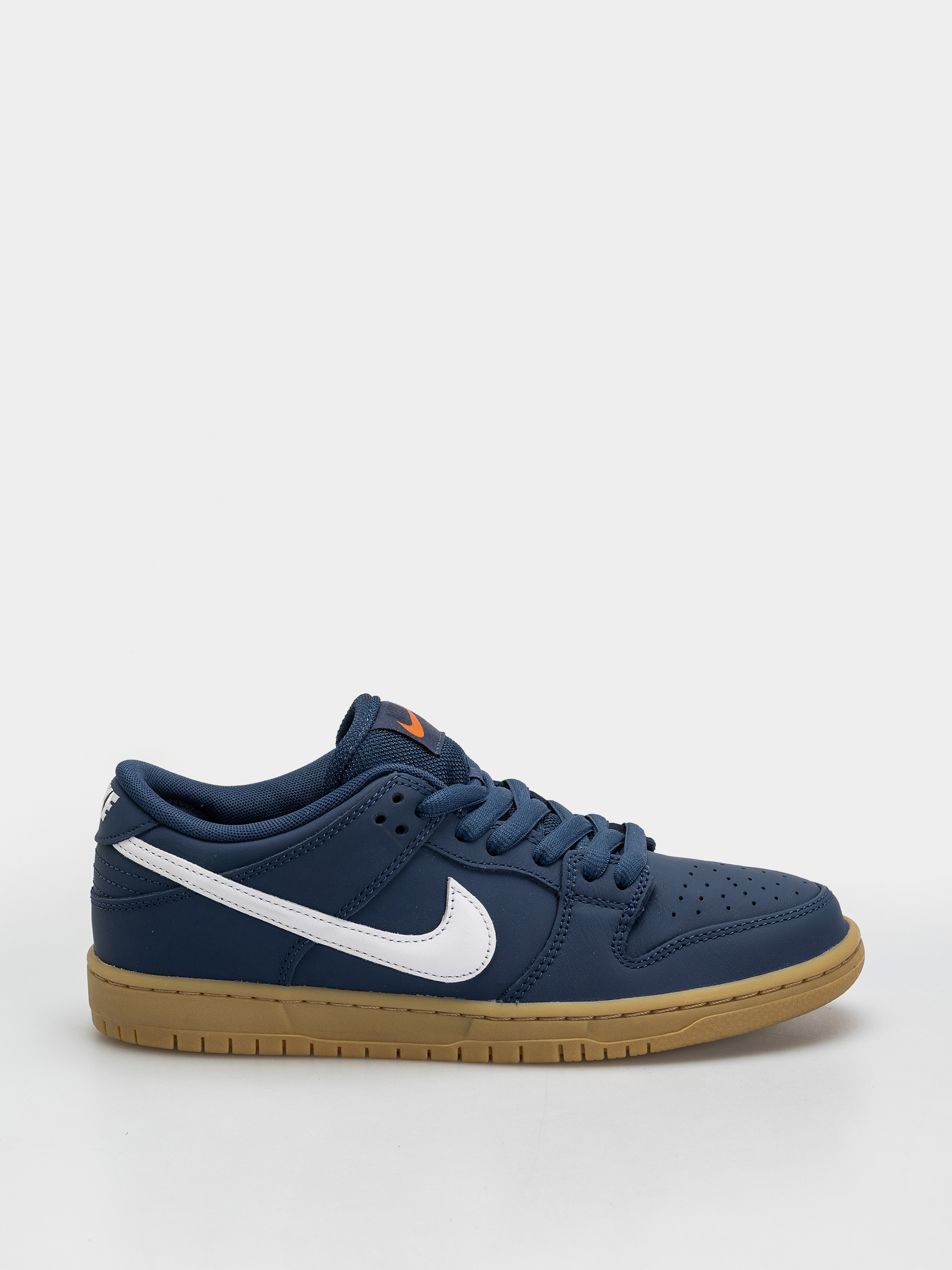 u041eu0431u0443u0432u043au0438 Nike SB Dunk Low Pro (navy/white navy gum light brown)