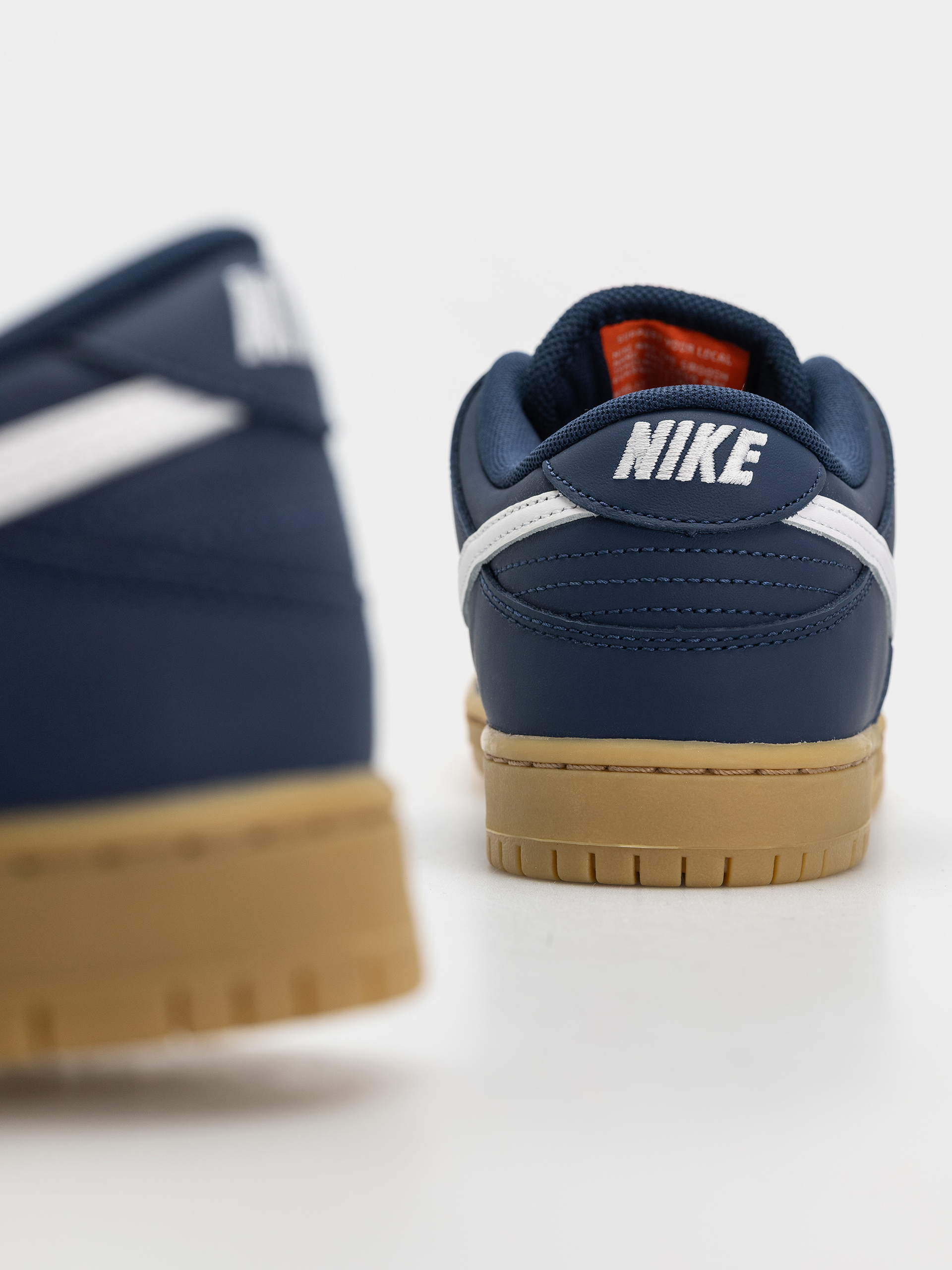 Обувки Nike SB Dunk Low Pro (navy/white navy gum light brown)