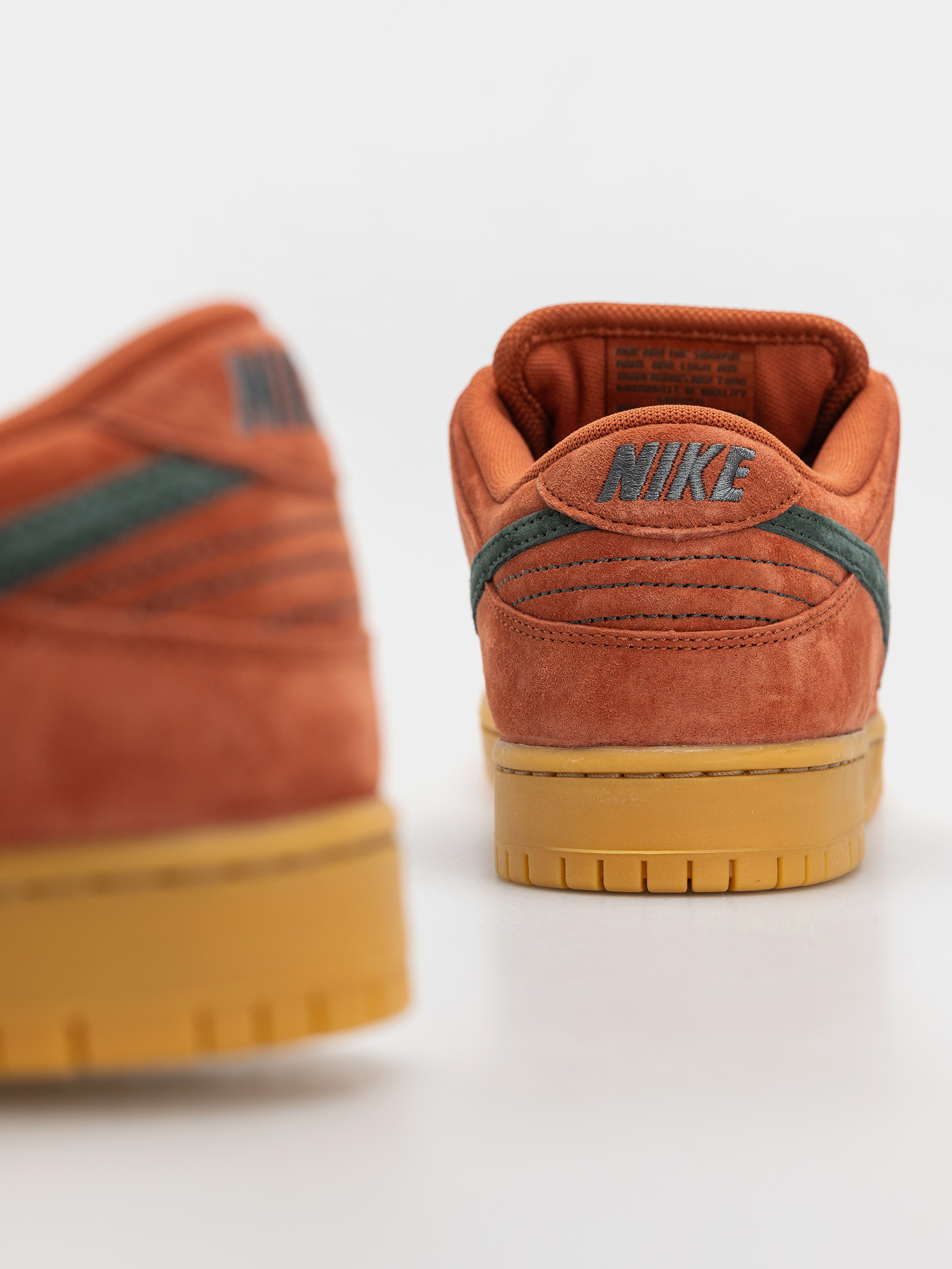 Обувки Nike SB Dunk Low Pro (burnt sunrise/vintage green)