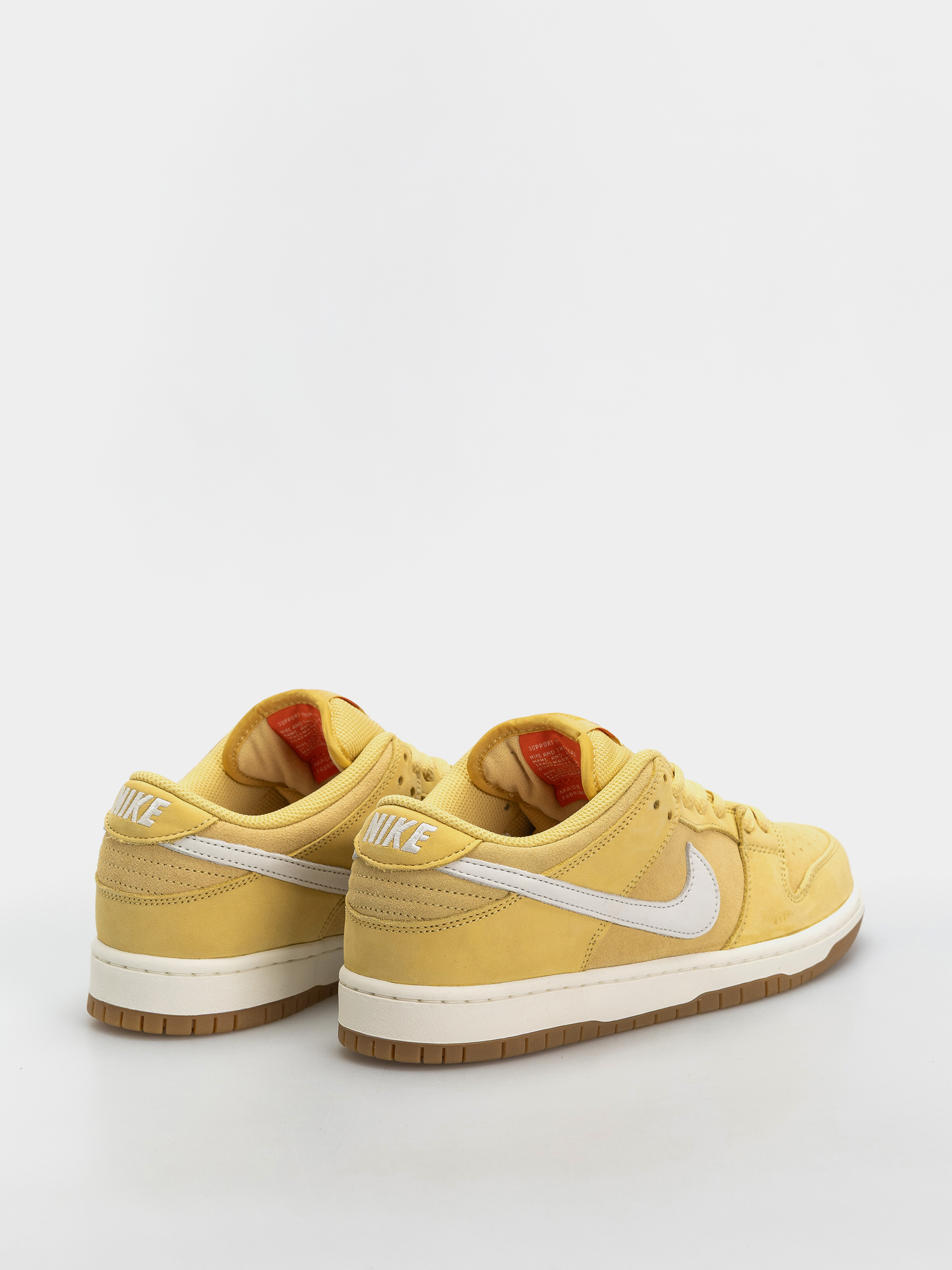 Обувки Nike SB Dunk Low Pro (saturn gold/sail saturn gold solar flare)