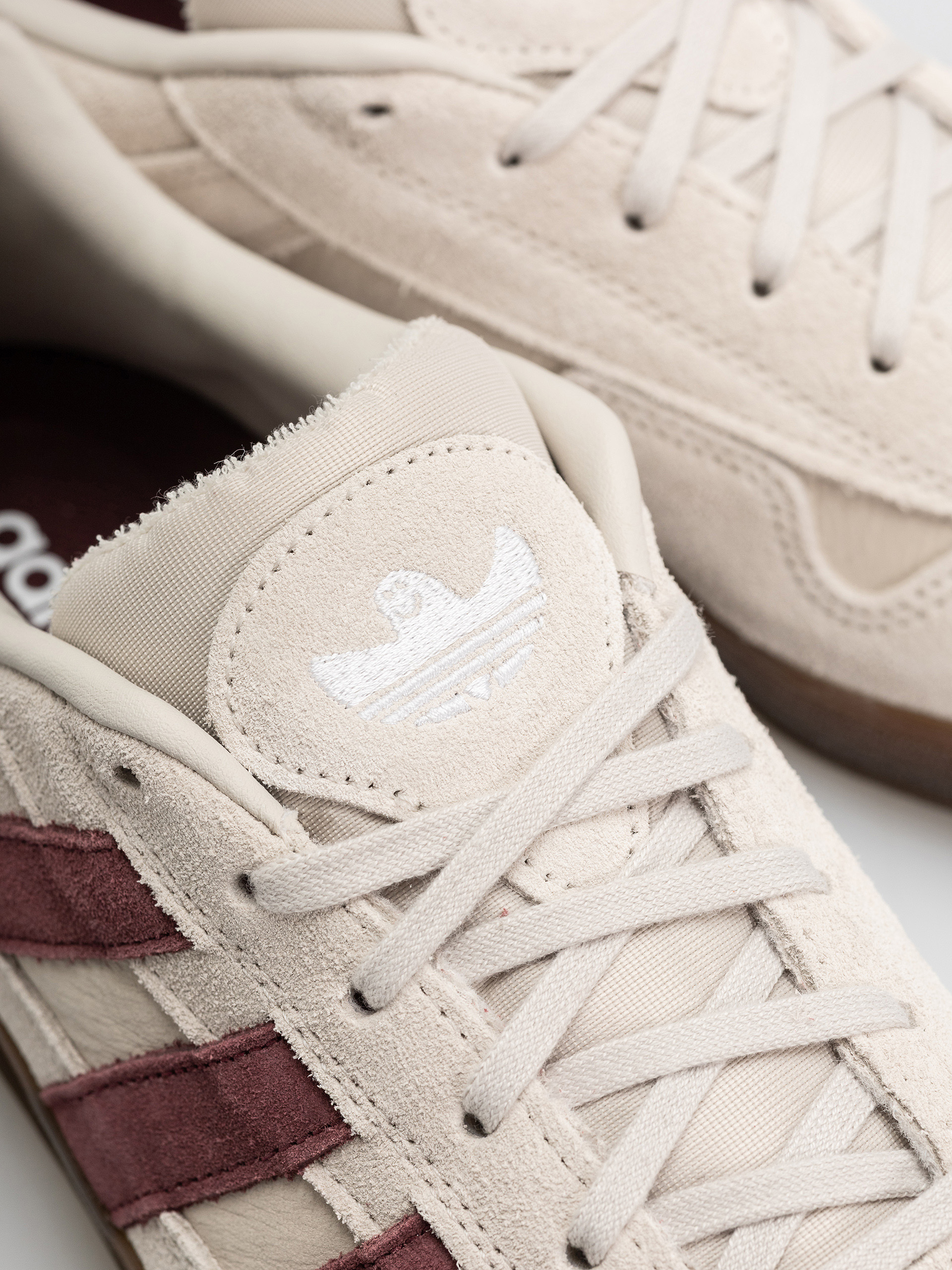 Обувки adidas Aloha Super (alumin/shared/gum5)