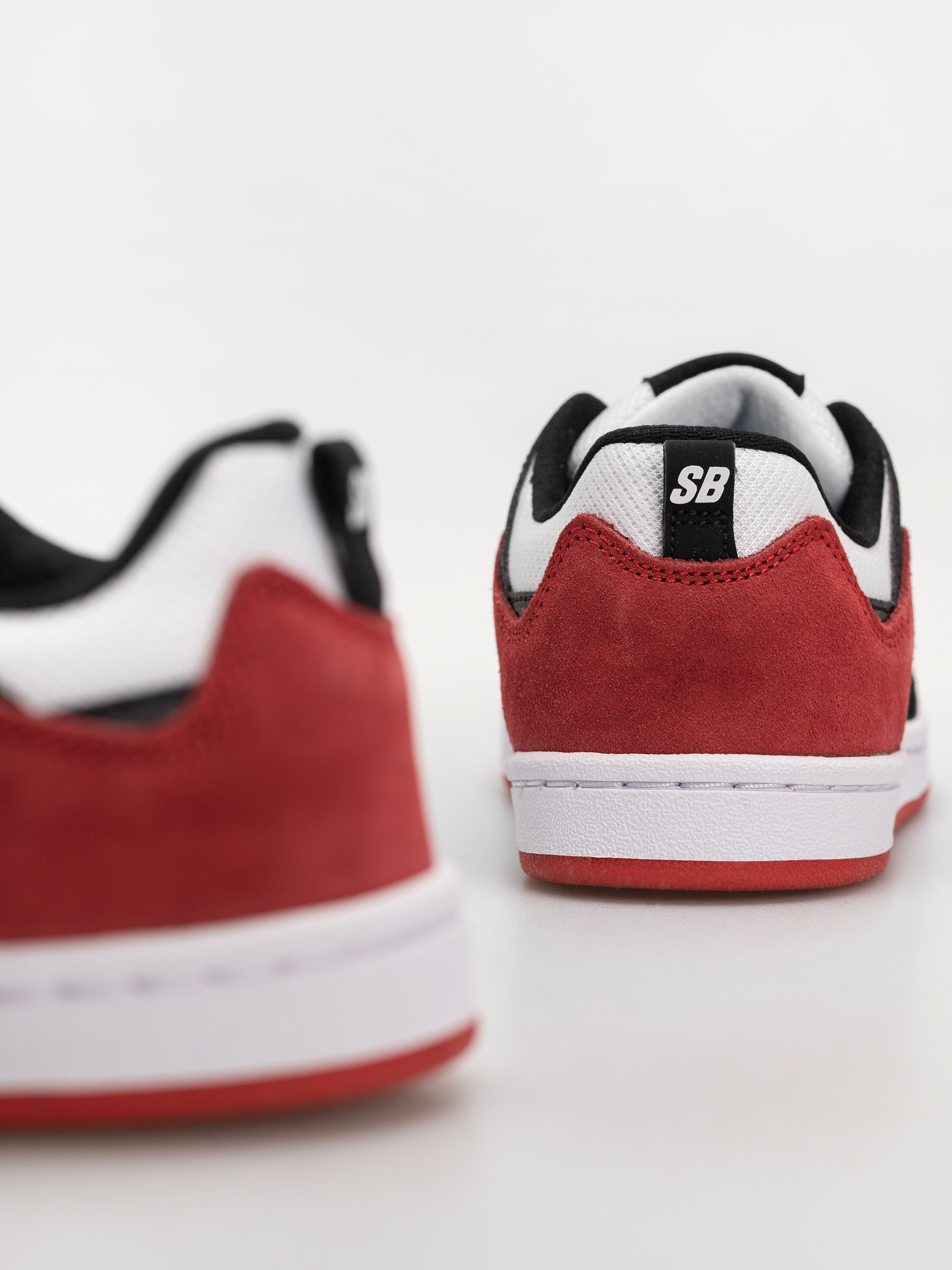 Обувки Nike SB Alleyoop JR (white/black university red white)