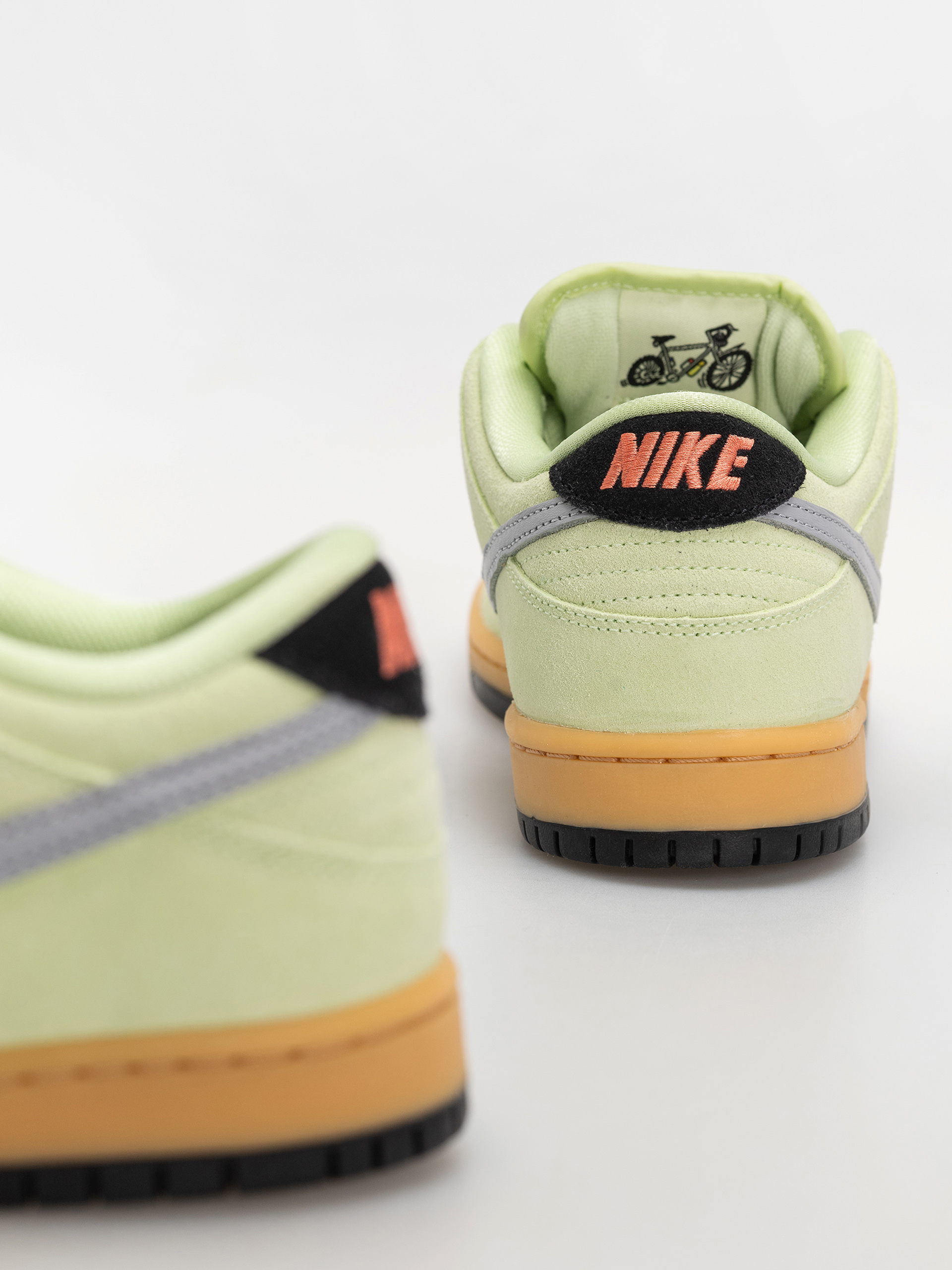 Обувки Nike SB Dunk Low Pro Prm (lt liquid lime/wolf grey black)