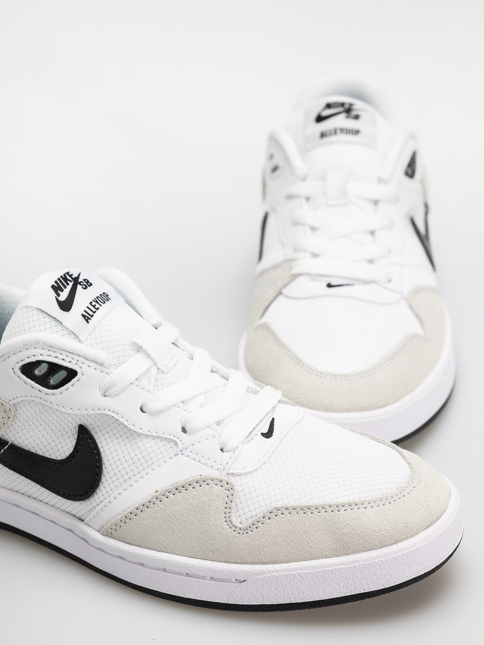 Обувки Nike SB Alleyoop JR (white/black white)