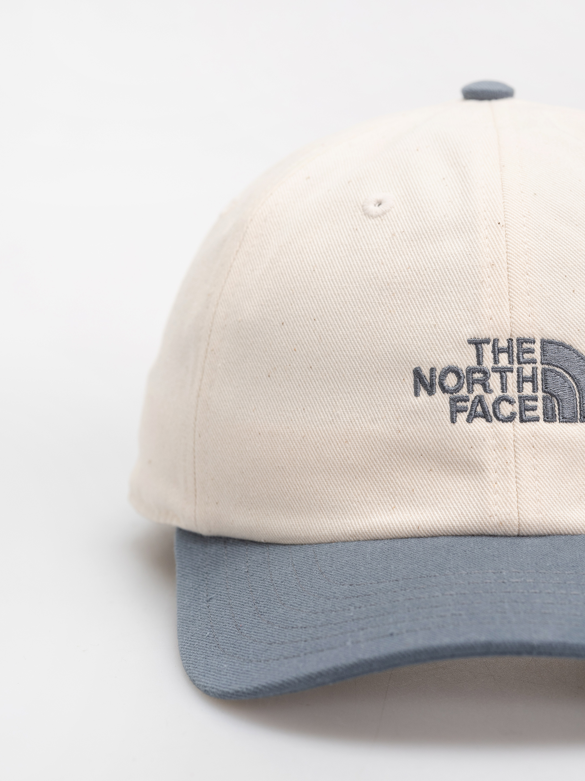 Шапка с козирка The North Face Roomy Norm (granite grey/wh)