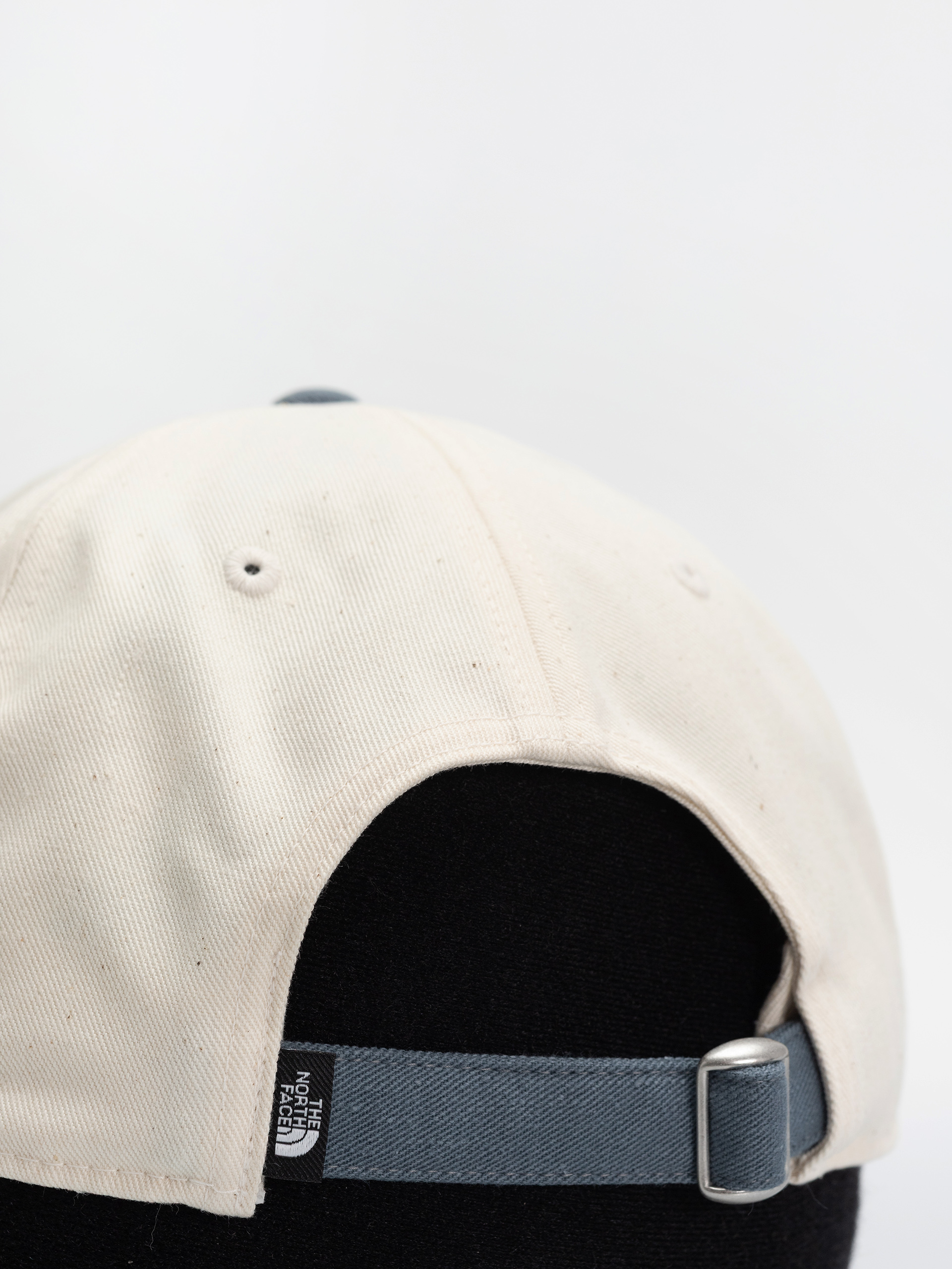 Шапка с козирка The North Face Roomy Norm (granite grey/wh)