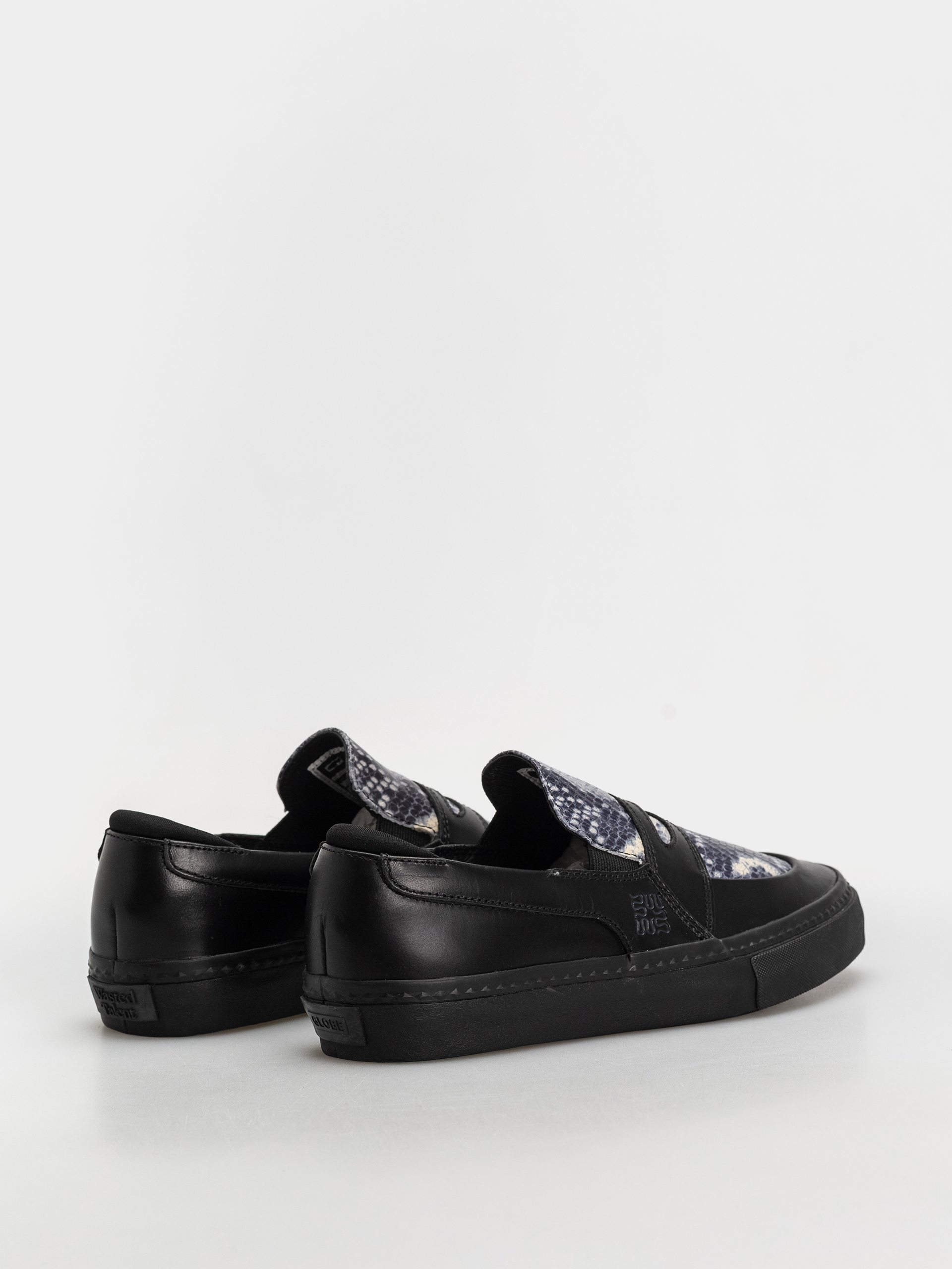 Обувки Globe Liaizon (wasted talent black/snake)