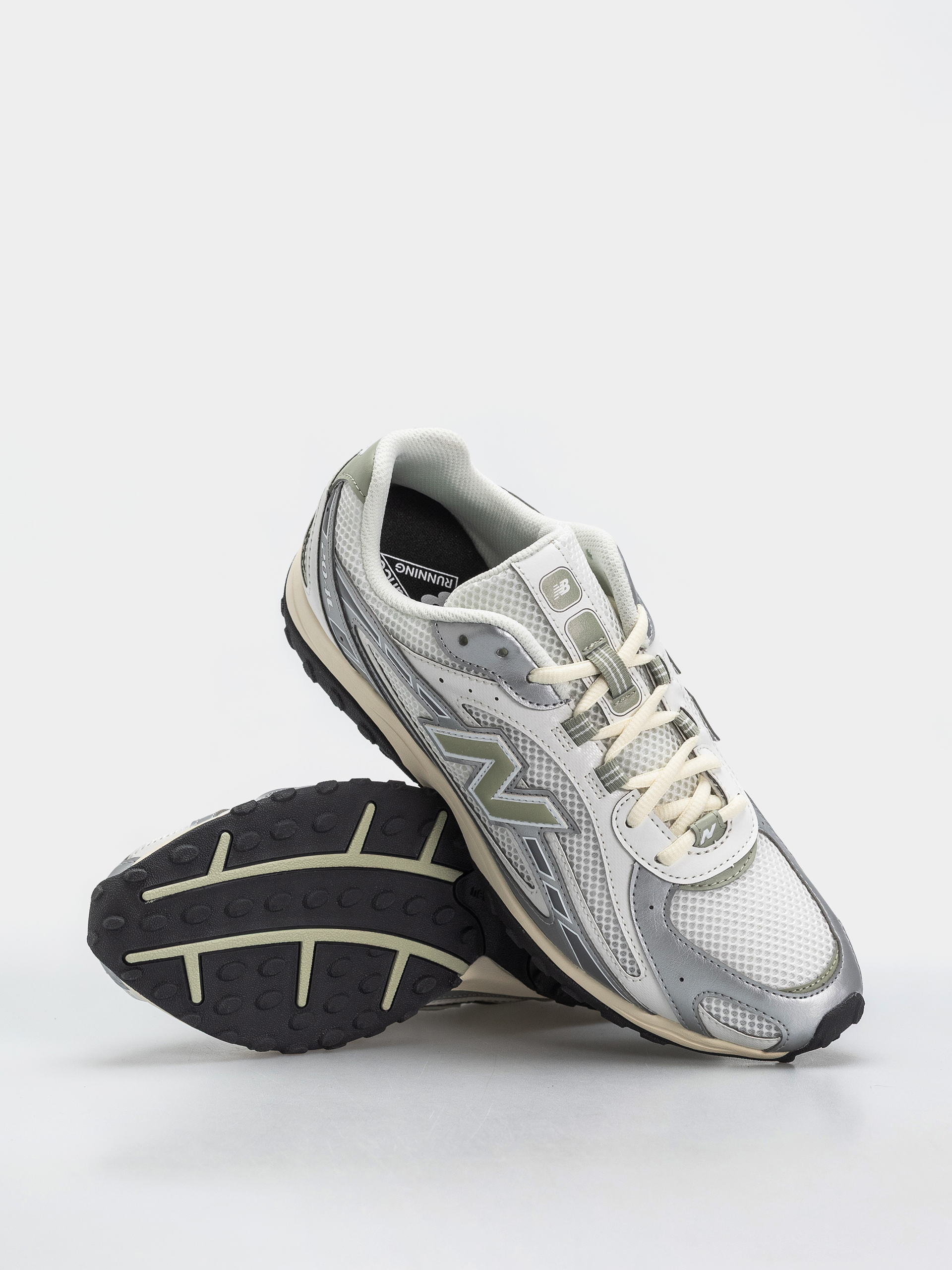 Обувки New Balance 204 (silver metallic/garter snake swb)